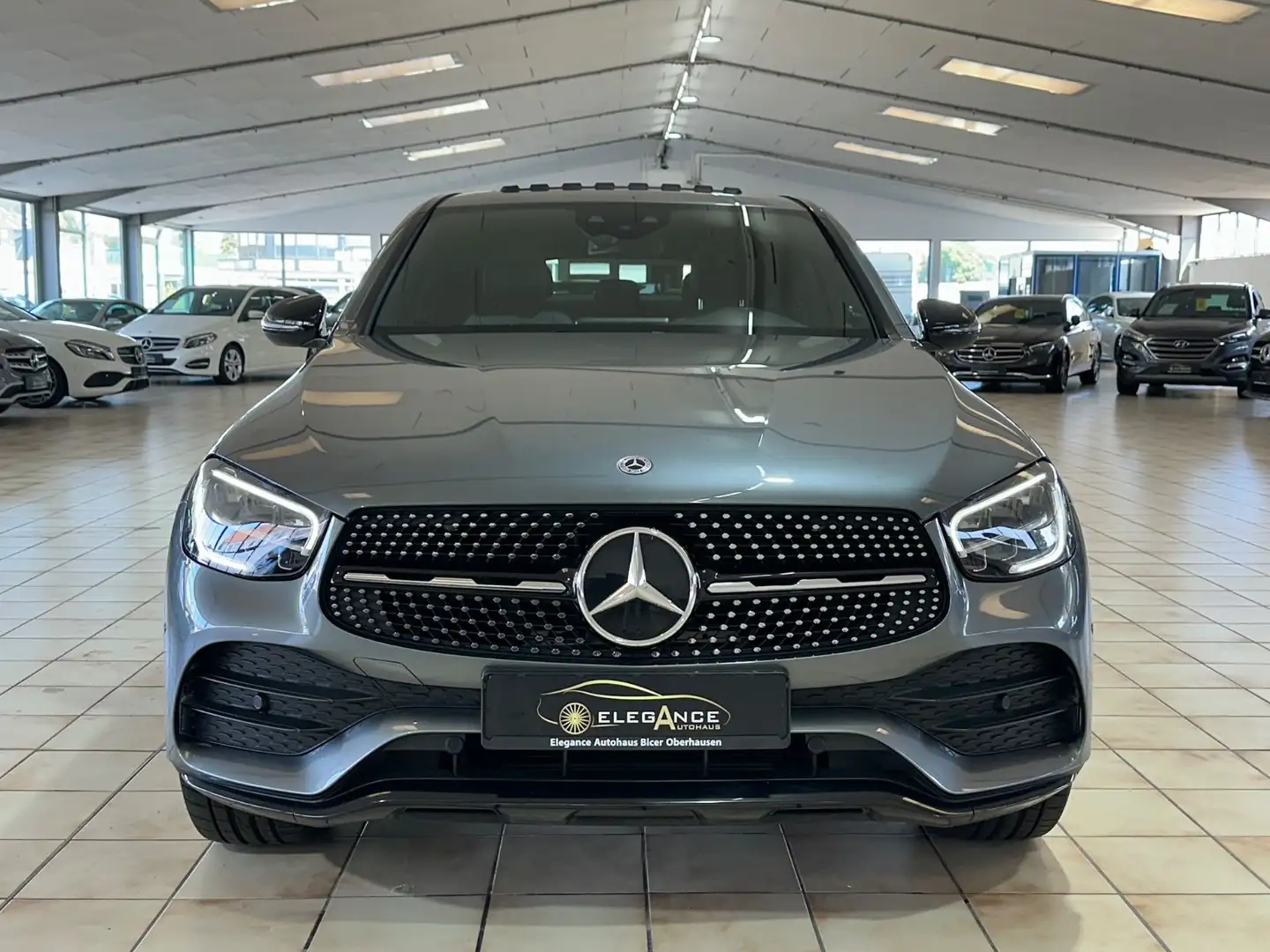 Mercedes-Benz GLC 300 Coupe 4Matic AMG LINE*NIGHT-PAKET*KAMERA Gris - 2