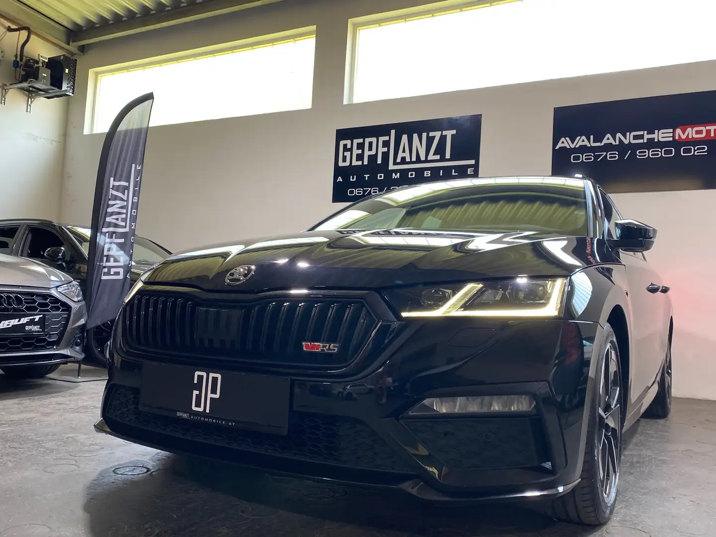 Skoda Octavia Octavia Combi 2,0TDI RS 4x4*ALL BLACK*MEGA KONFIG* Schwarz - 1
