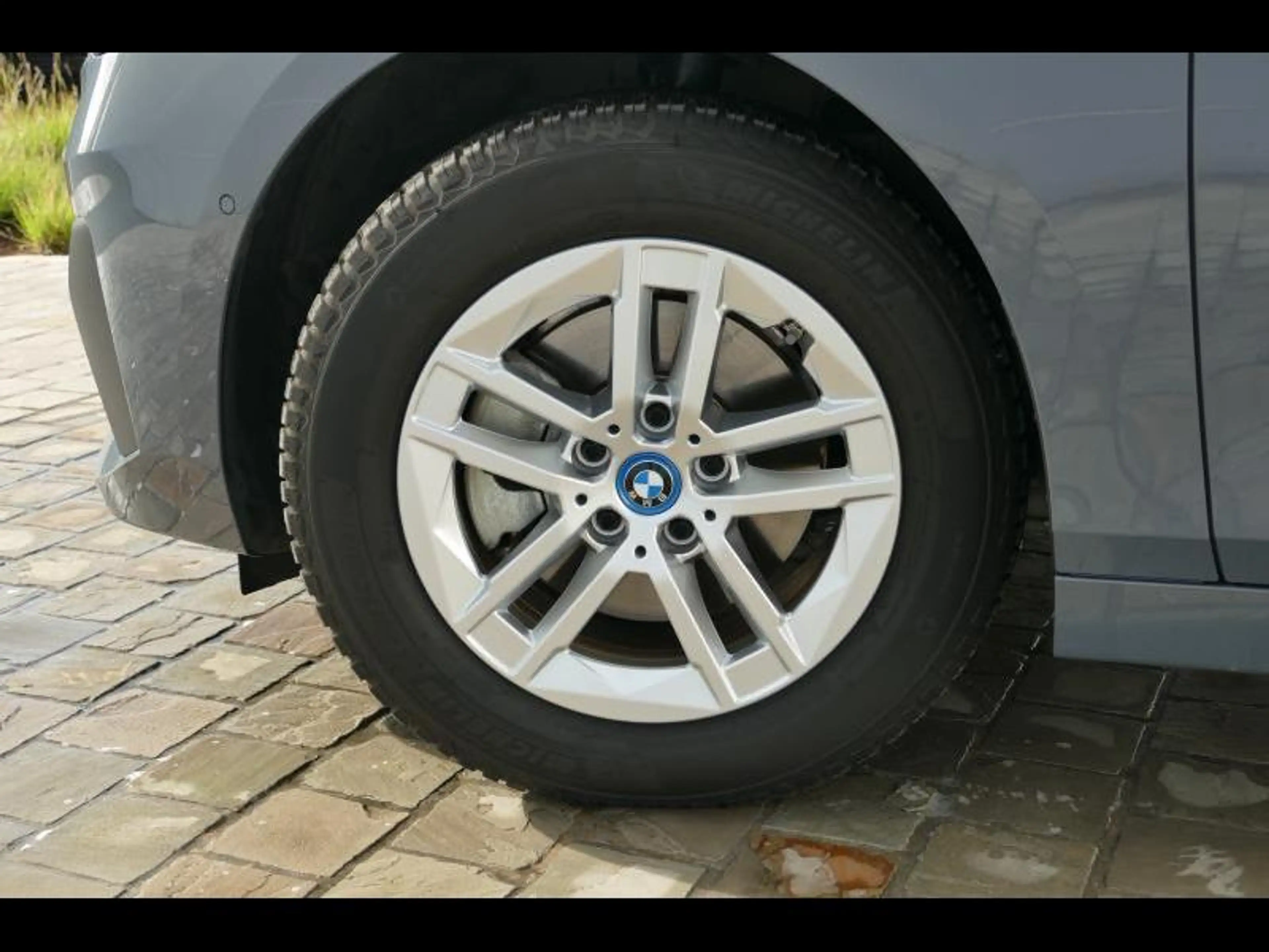 BMW 225 xDrive Active Tourer — photo 8