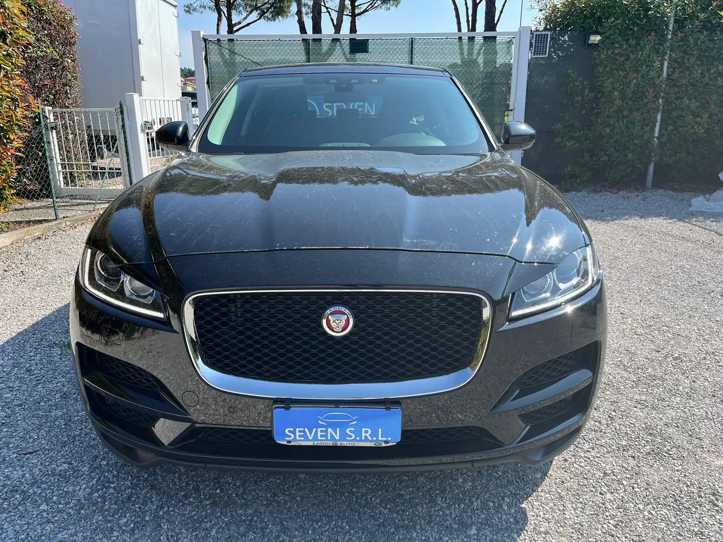 Jaguar F-Pace 2.0d Portfolio awd 180cv auto MOTOR PROBLEM Nero - 1