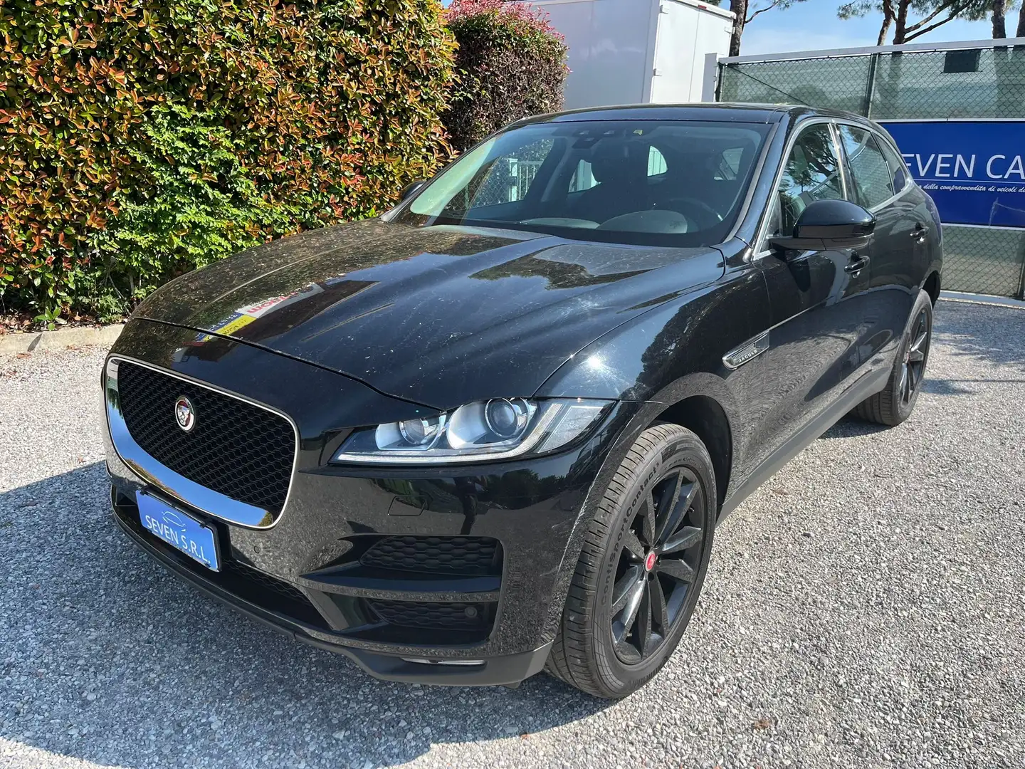 Jaguar F-Pace 2.0d Portfolio awd 180cv auto MOTOR PROBLEM Nero - 2