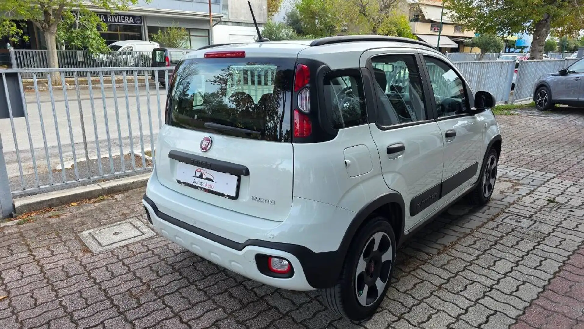 Fiat Panda 1.0 firefly hybrid Cross s&s 70cv BURATTI PREMIUM - 2