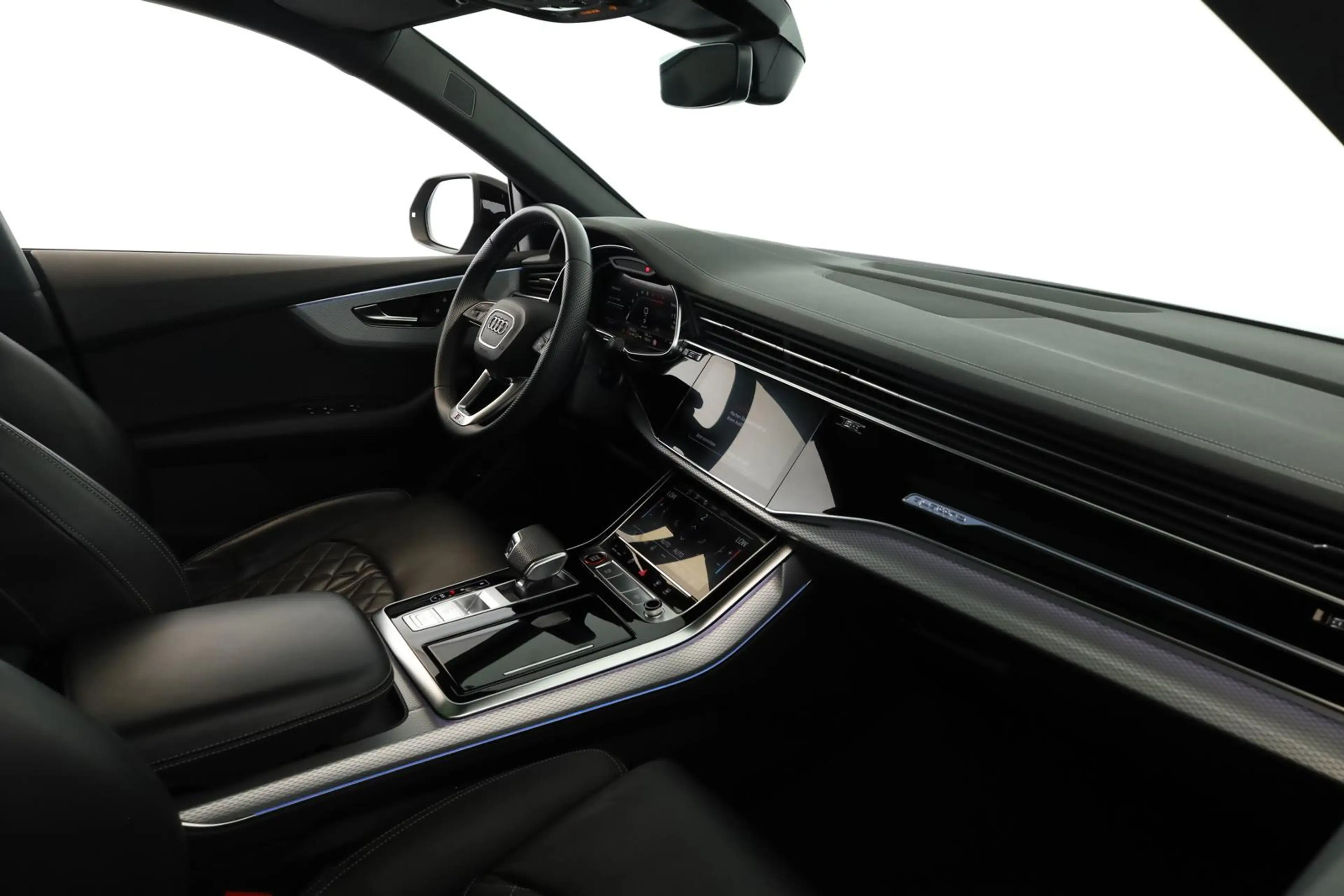 Audi SQ8 TFSI Facelift Leder Matrix Pano BangO ACC 23 — photo 10