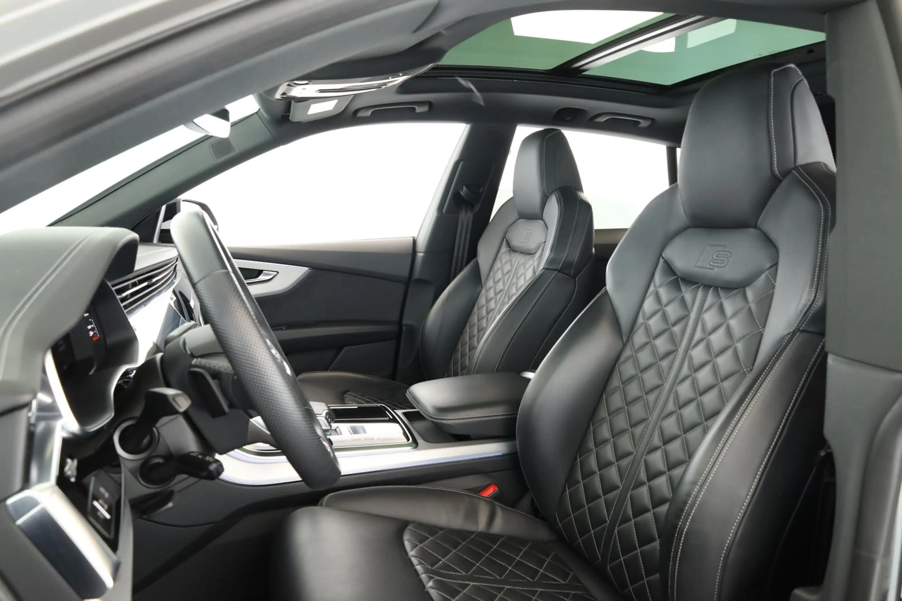 Audi SQ8 TFSI Facelift Leder Matrix Pano BangO ACC 23 — photo 13