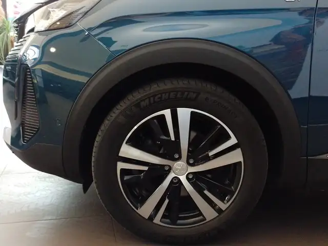 Peugeot 3008 view 7