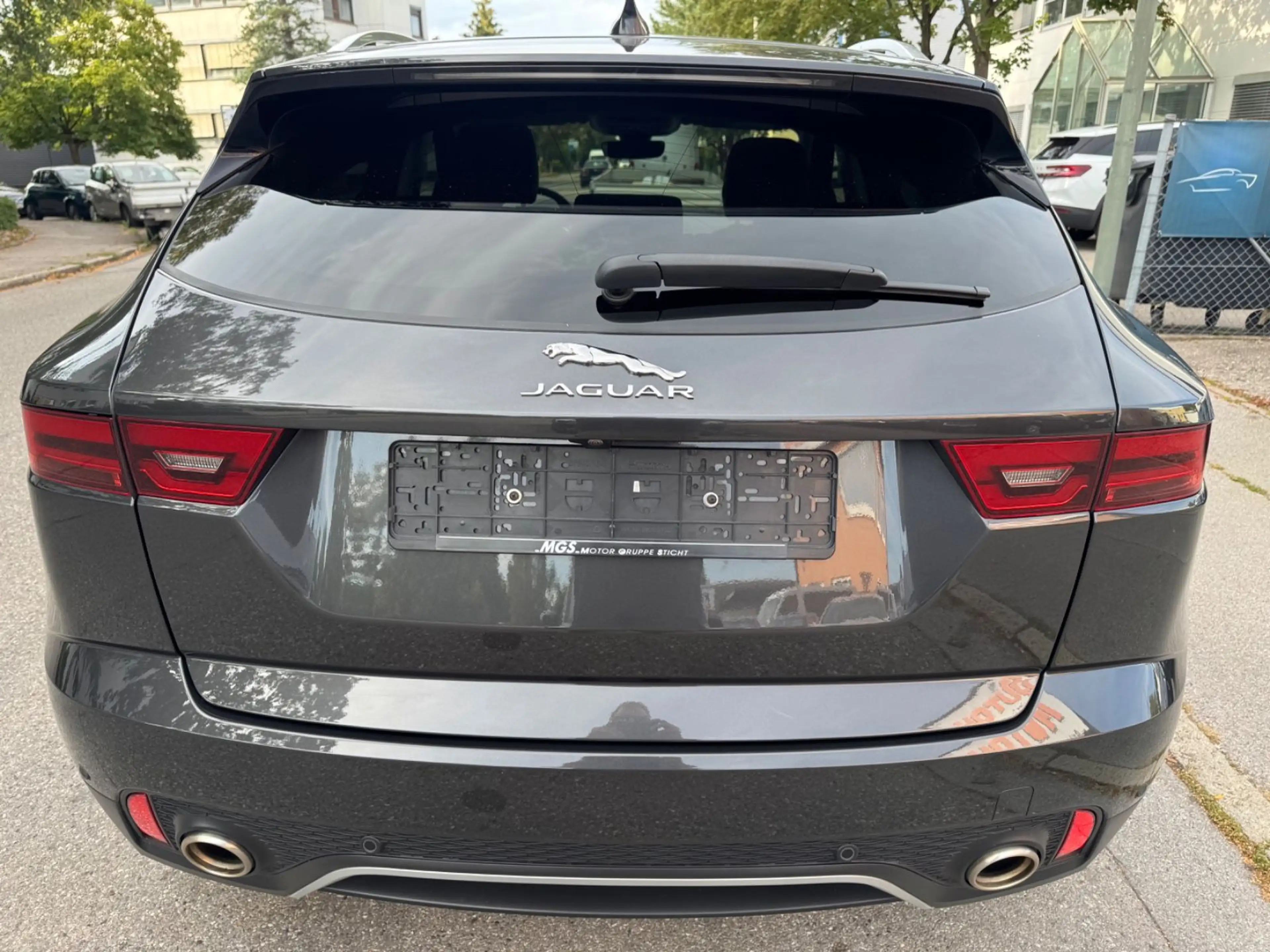 Jaguar E-Pace P200 SE/AWD/LED/ACC/Leder/360°/Key/Pano — photo 11