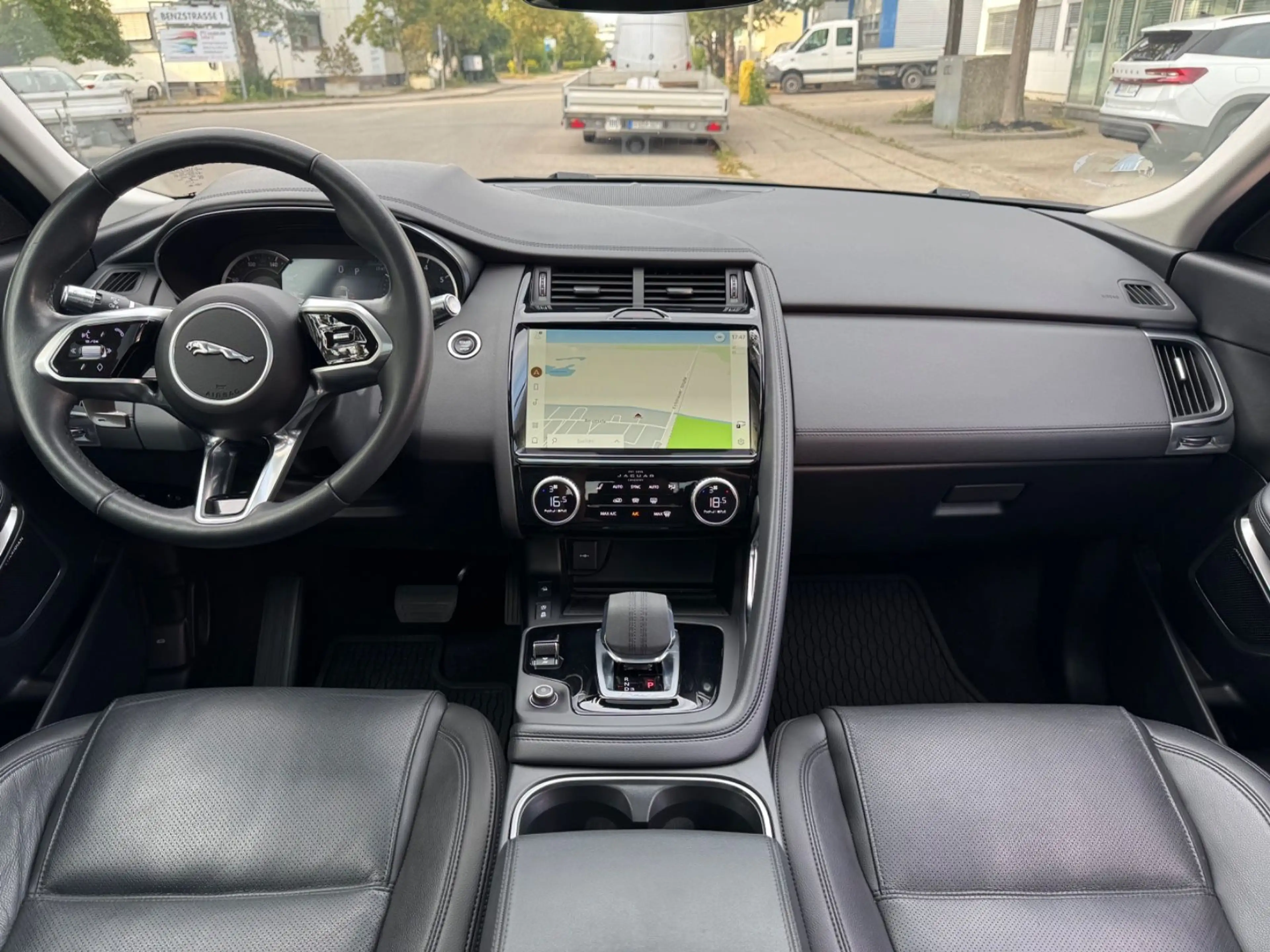 Jaguar E-Pace P200 SE/AWD/LED/ACC/Leder/360°/Key/Pano — photo 2