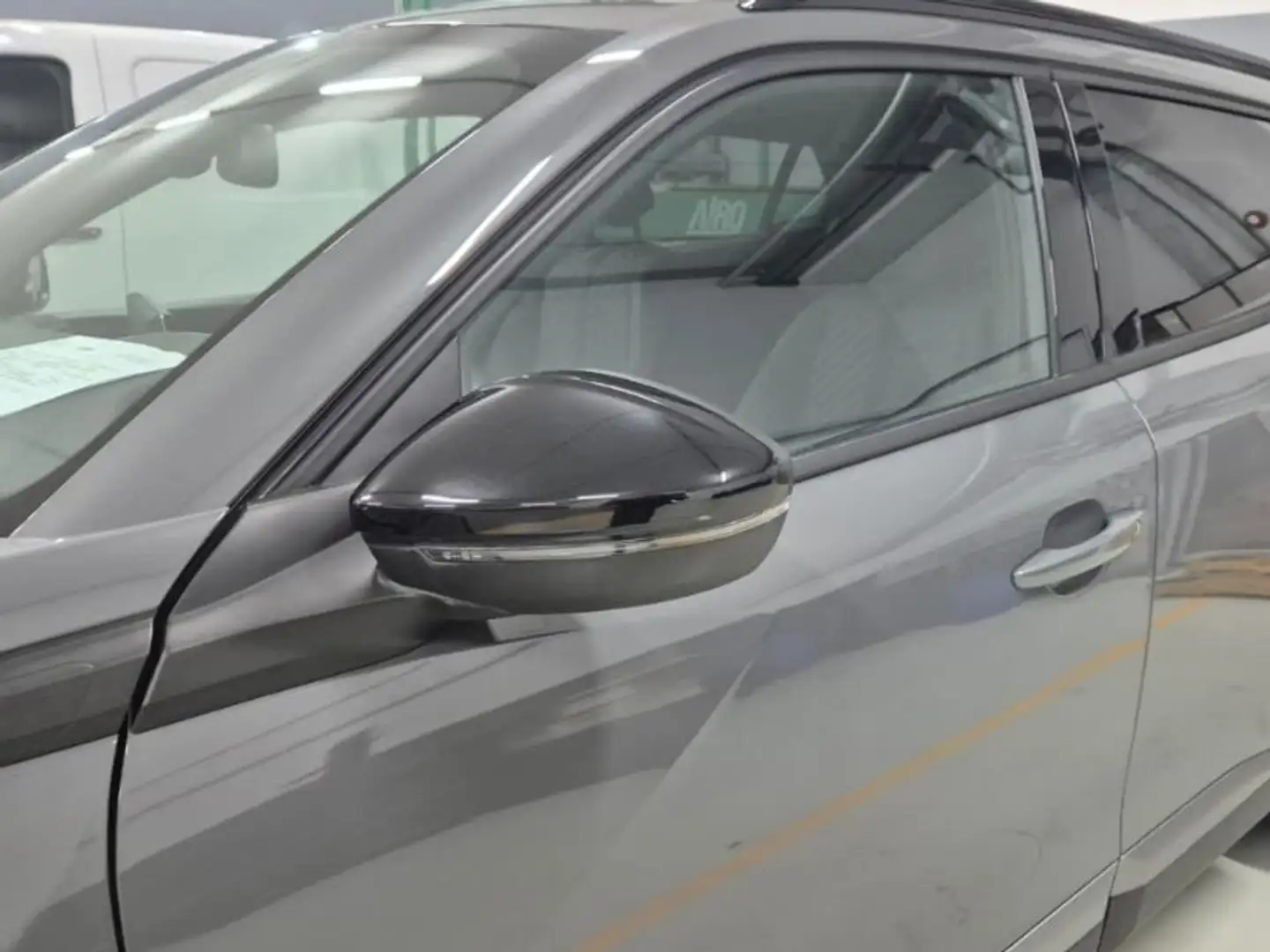 Peugeot 2008 PureTech 130 S&S EAT8 Allure Gris - 2