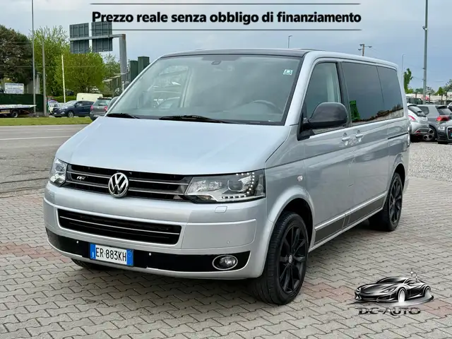 Volkswagen T5 Multivan 2.0 bitdi Highline 180cv dsg R-Line ** PORTE ELETTRICHE ** NAVI ** CARPLAY ** 7 POSTI ** GANCIO TRAINO ** XENON **