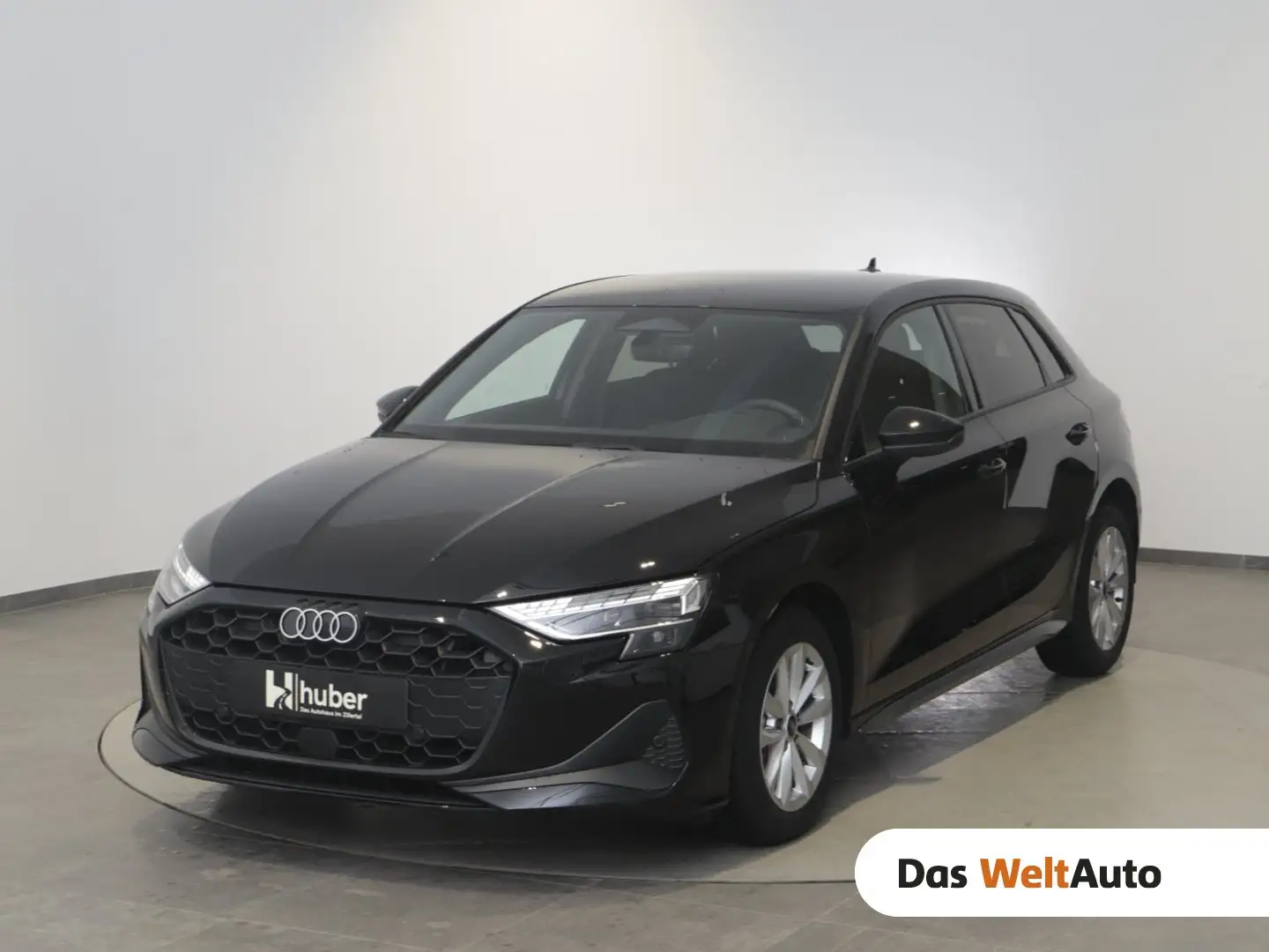 Audi A3 30 TFSI Schwarz - 1