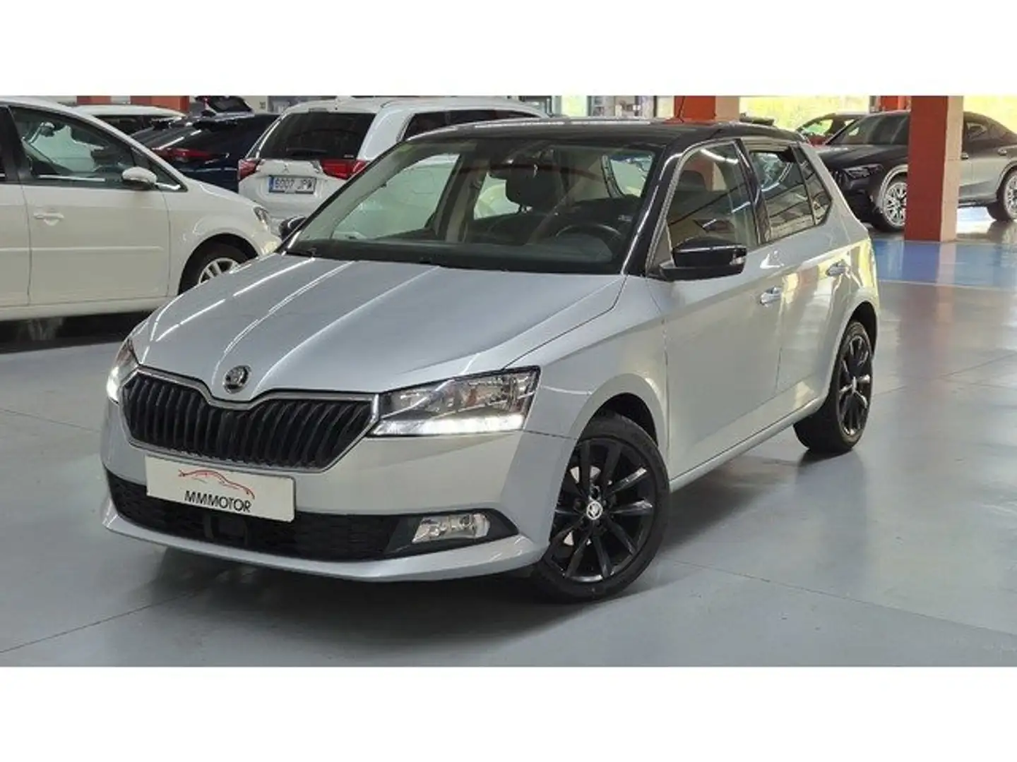Skoda Fabia 1.0 TSI Like 70kW Gris - 1