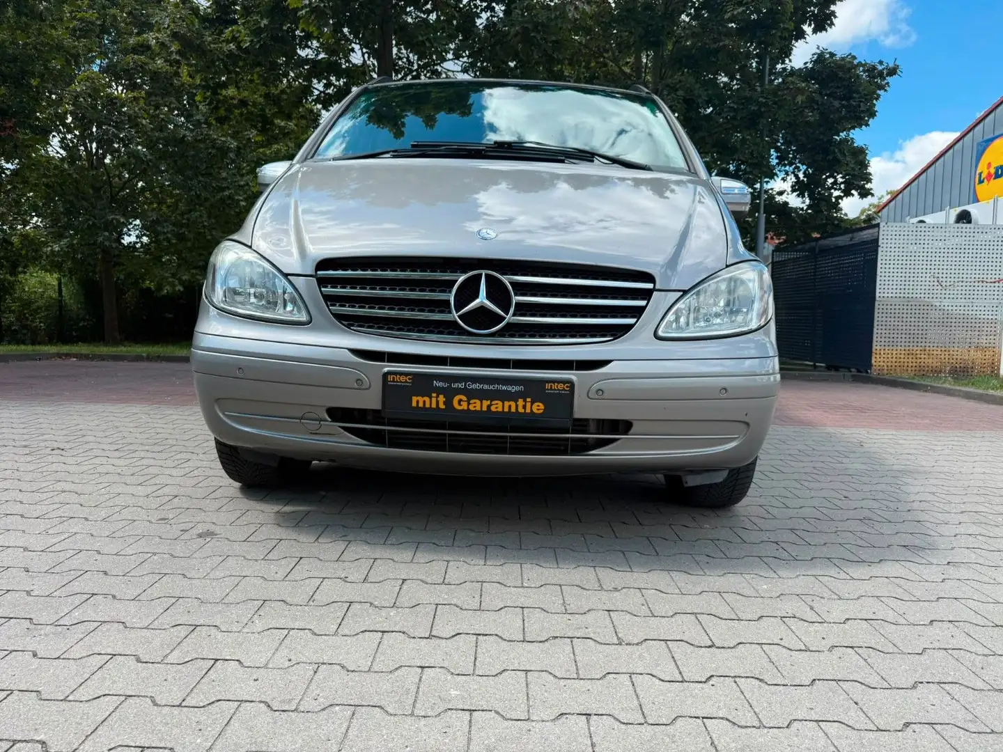 Mercedes-Benz Viano 2.2 CDI Trend Aut. | NAVI | AHK | SHZ | PDC Silber - 2