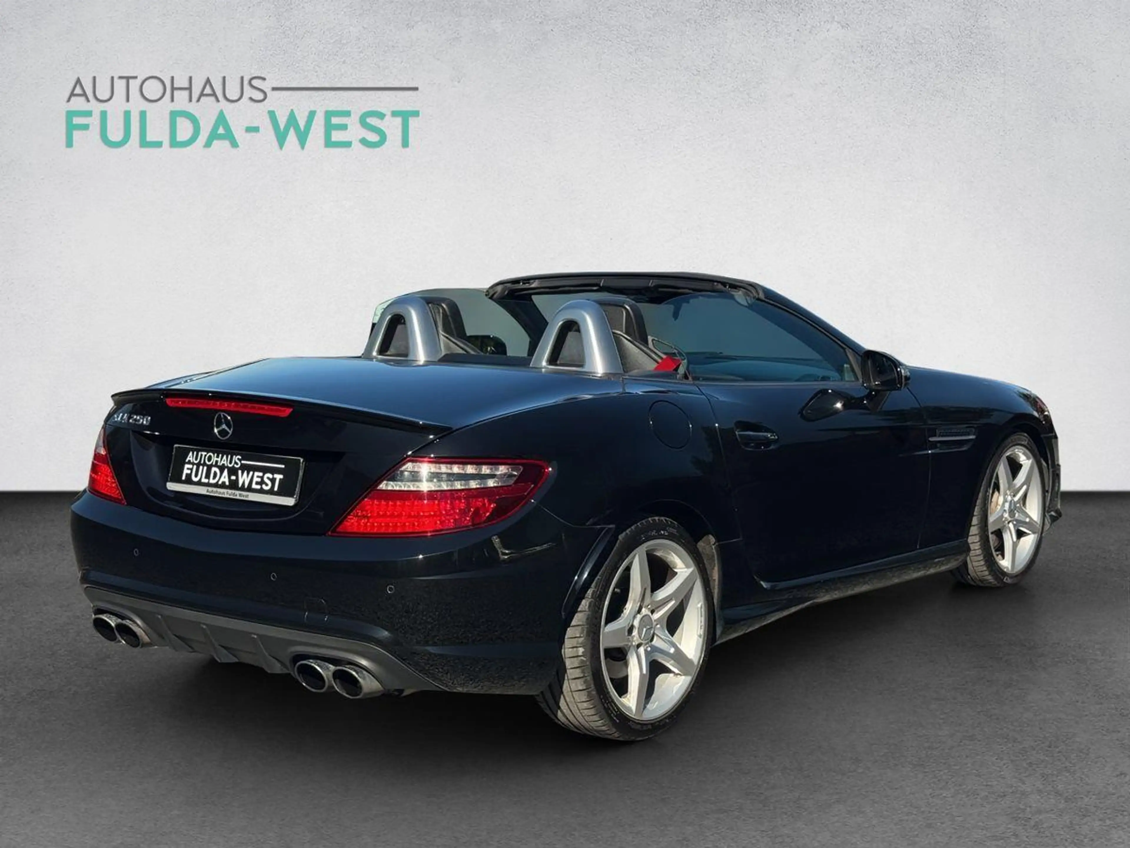 Mercedes-Benz SLK 250 AMG ILS H/K Bi-Xenon Airscarf Leder 2Hd — photo 5