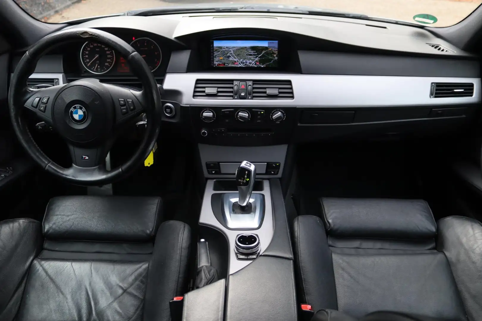 BMW 520 5-serie Touring 520i M-Pakket NAP YOUNGTIMER XENON Grijs - 2