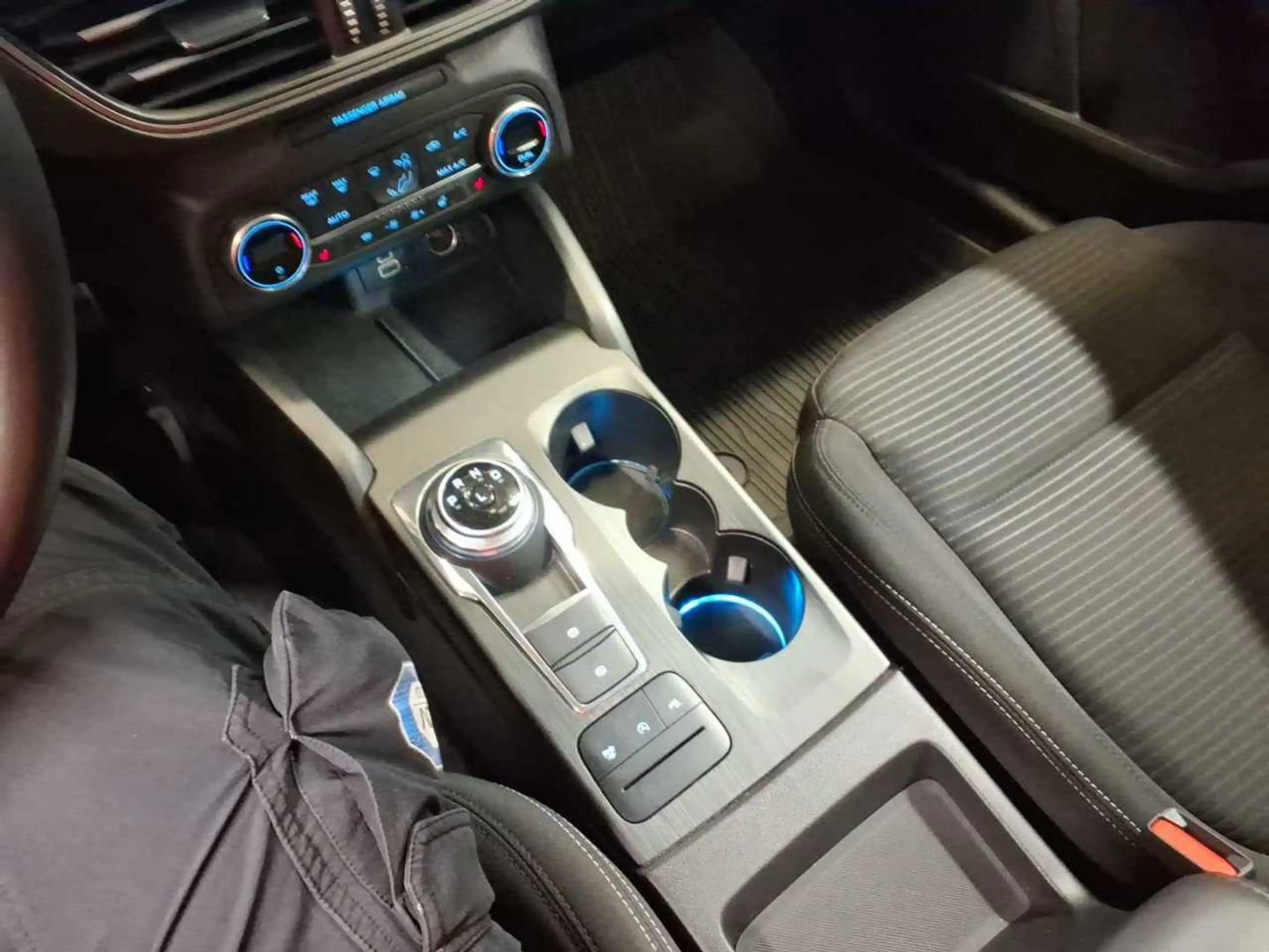 Ford Focus FOCUS TURNIER TITANIUM LED CARPLAY WINTER-PAKET — photo 10