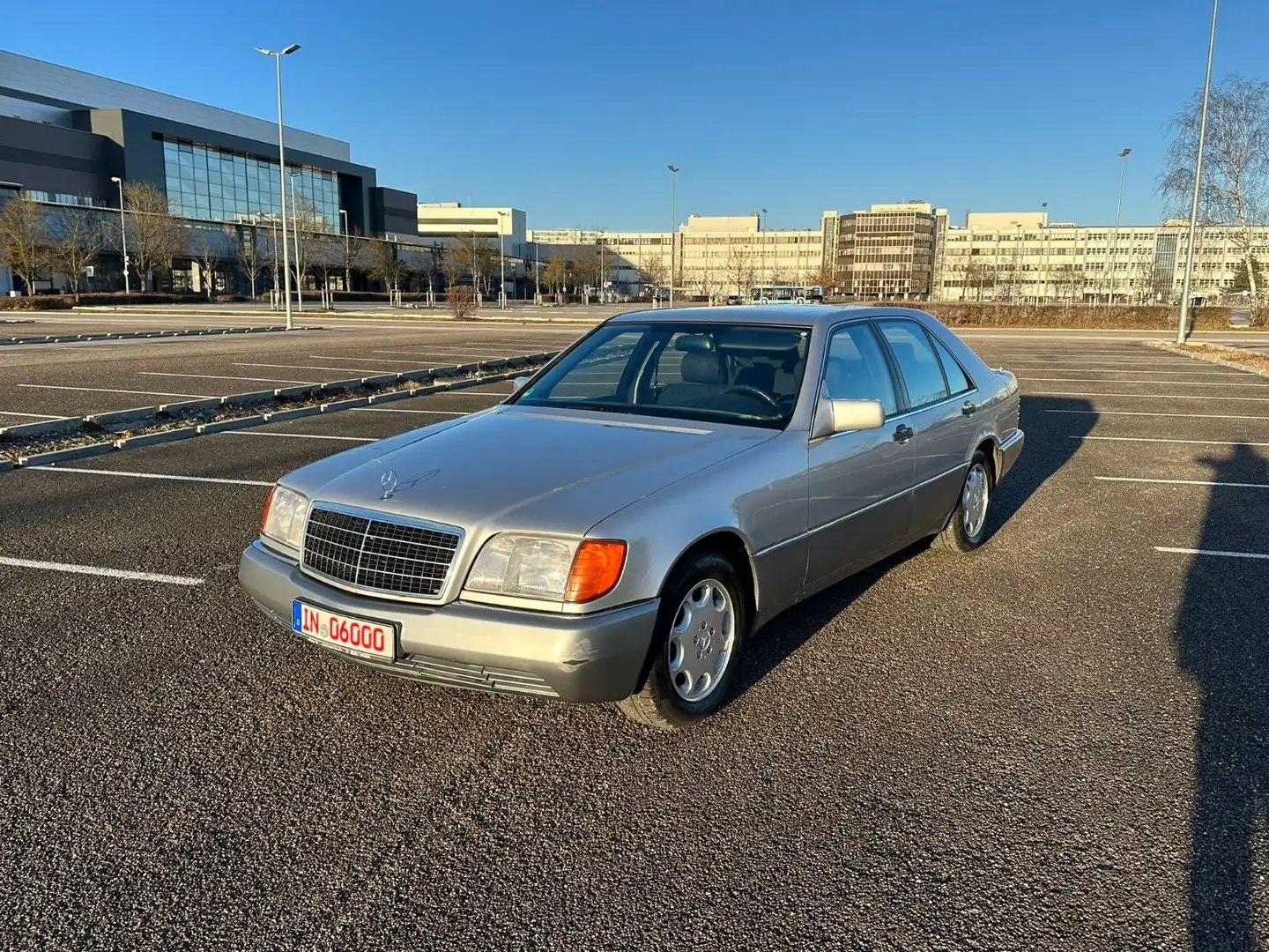 Mercedes-Benz 300 SE*Klima*Schiebedach*el.Fenster*Alufelgen* Argent - 2