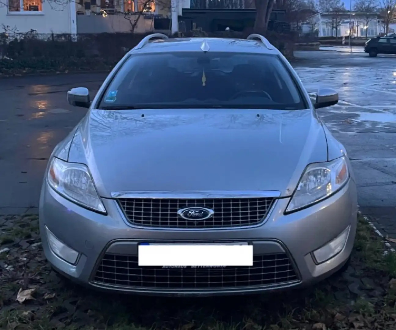 Ford Mondeo Turnier 2.0 TDCi Silber - 1