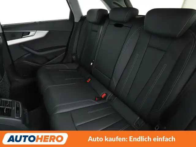 Audi A4 view 14