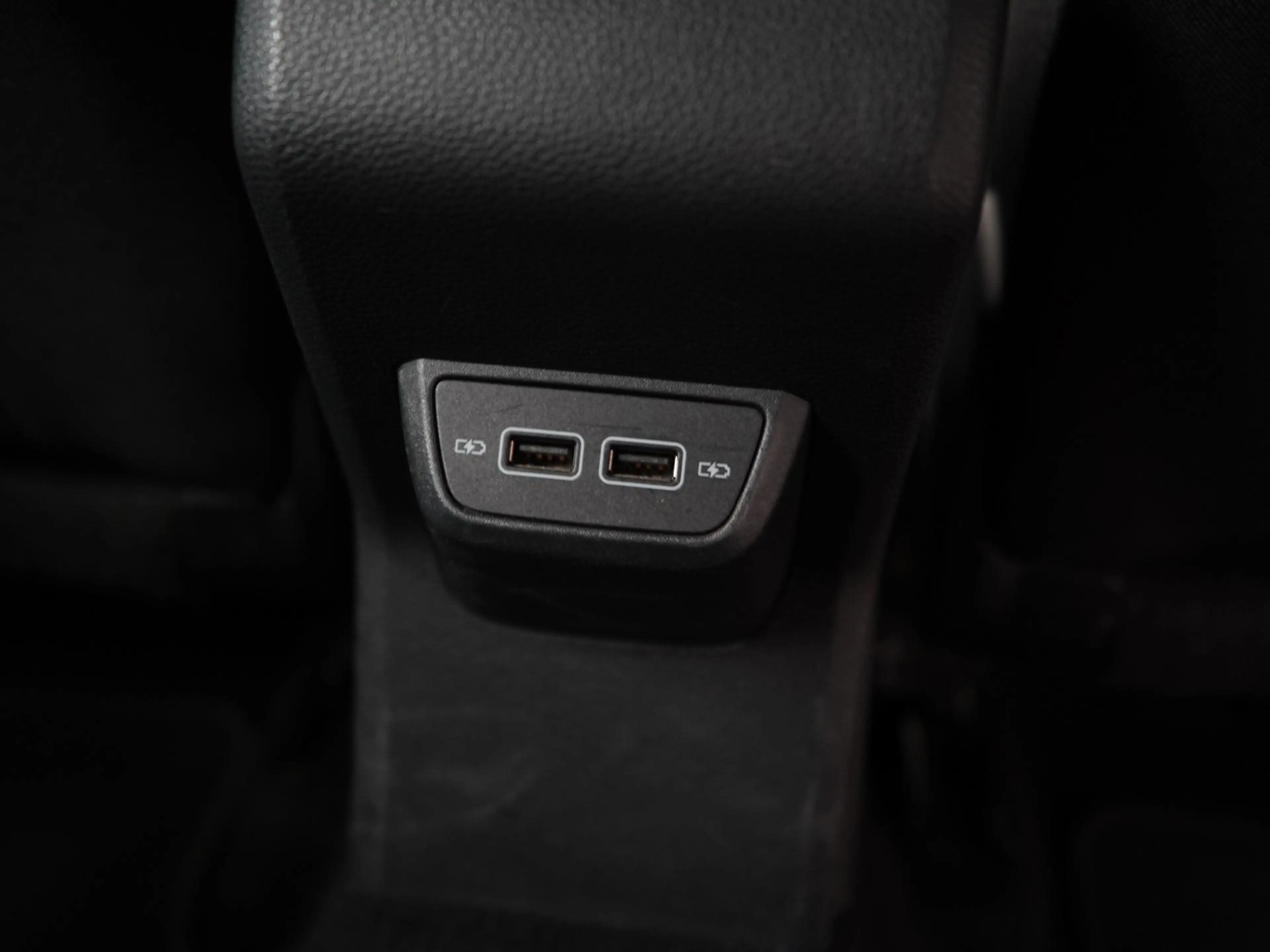 Volkswagen Polo 1.0 TSI Comfortline DSG | Navigatie | Parkeersenso — photo 25