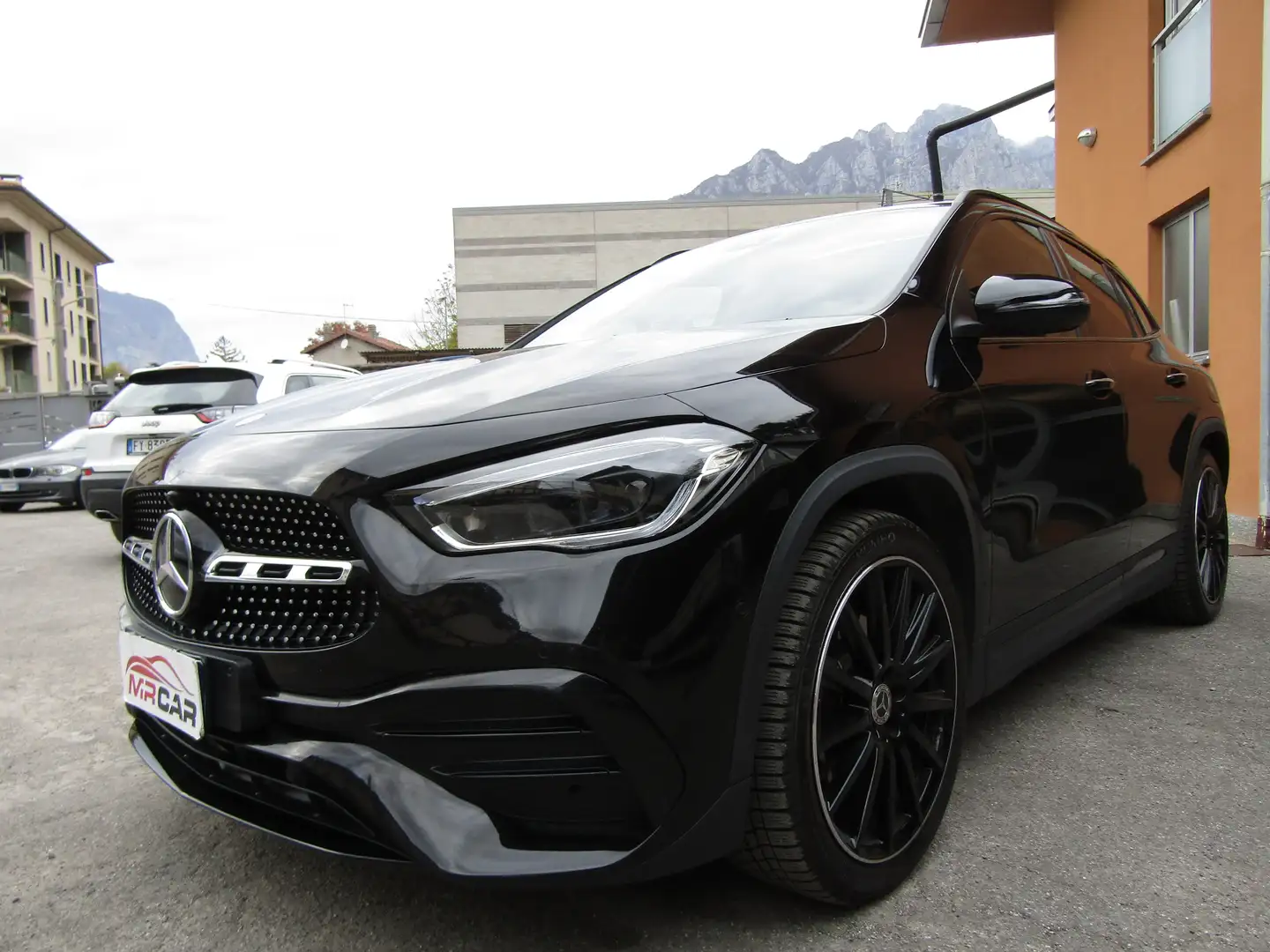 Mercedes-Benz GLA 200 GLA 200 Premium AMG Plus auto * 50.000 KM REALI * Negro - 1