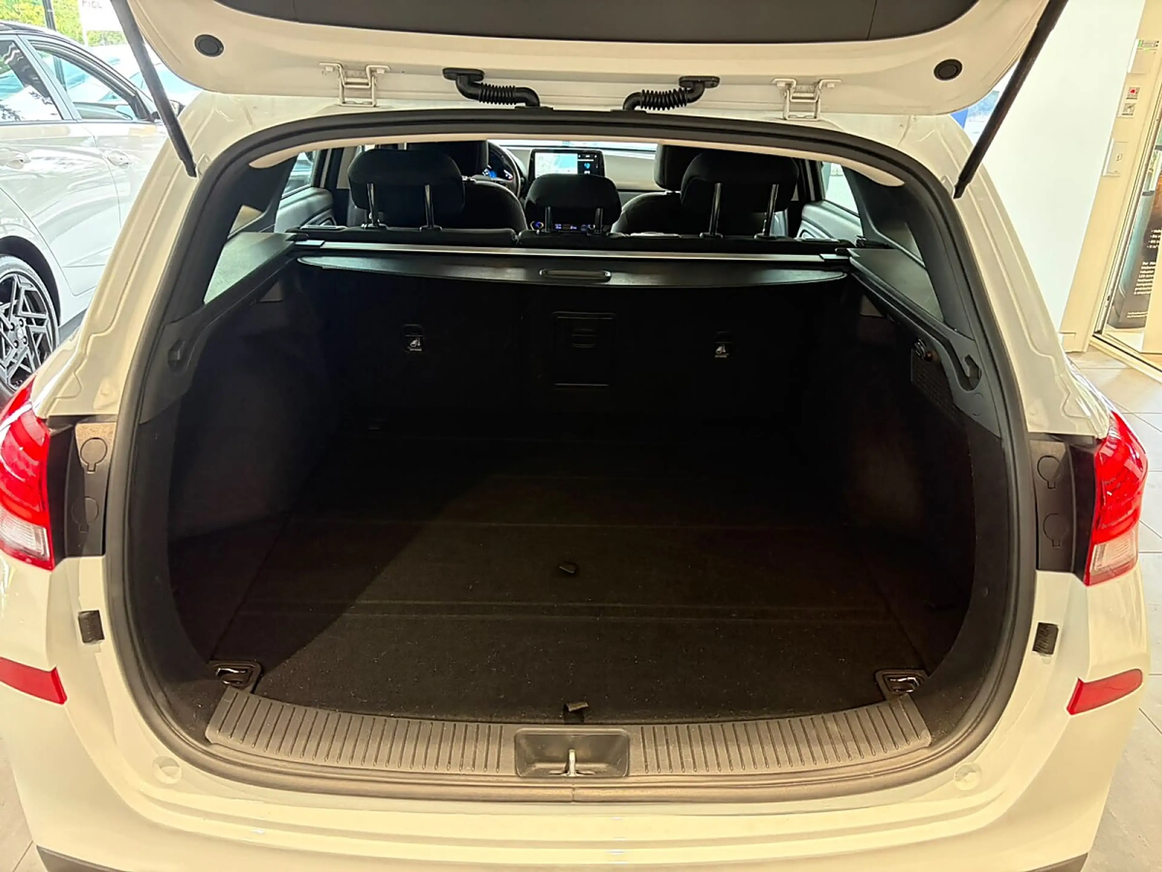 Hyundai i30 CW 1,6 CRDi Feel Good — photo 5