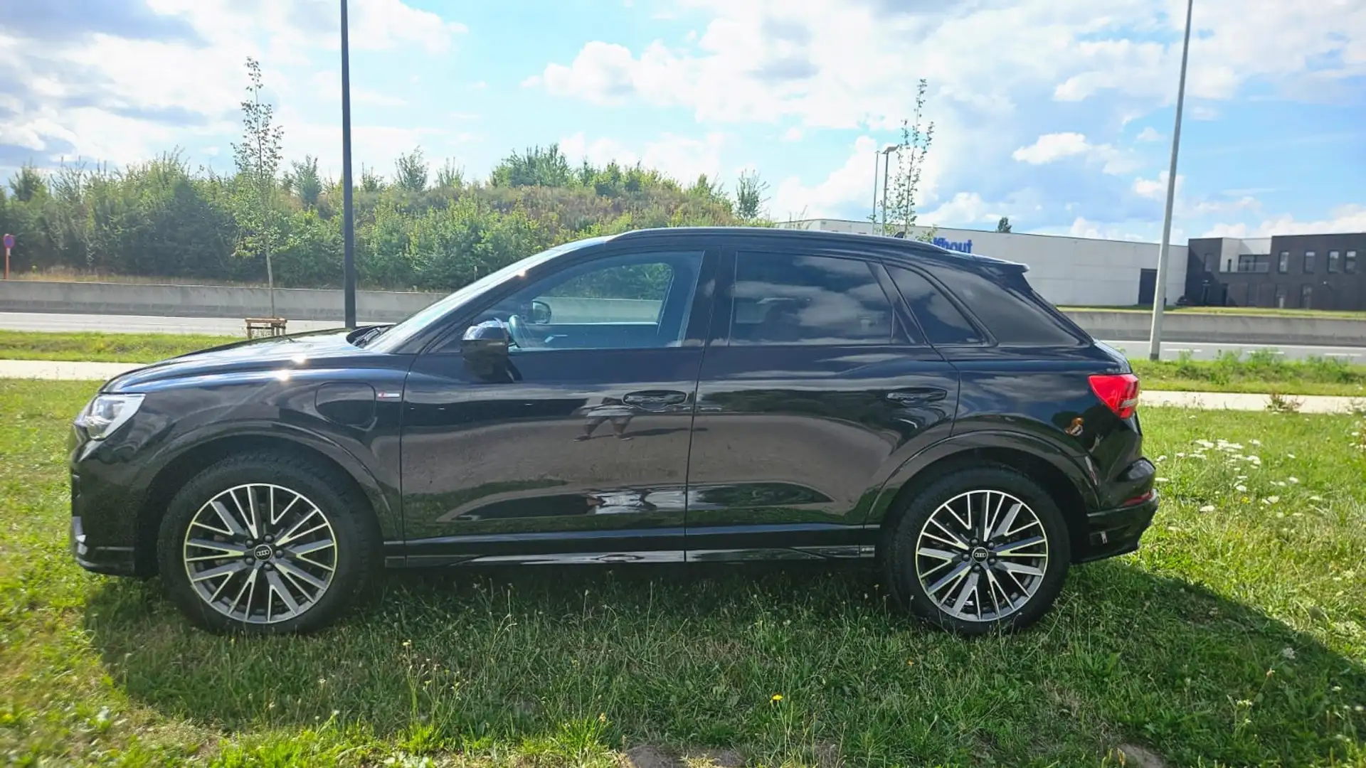 Audi Q3 Q3 PHEV 45 TFSIe S line S tronic (180 kW) Noir - 2