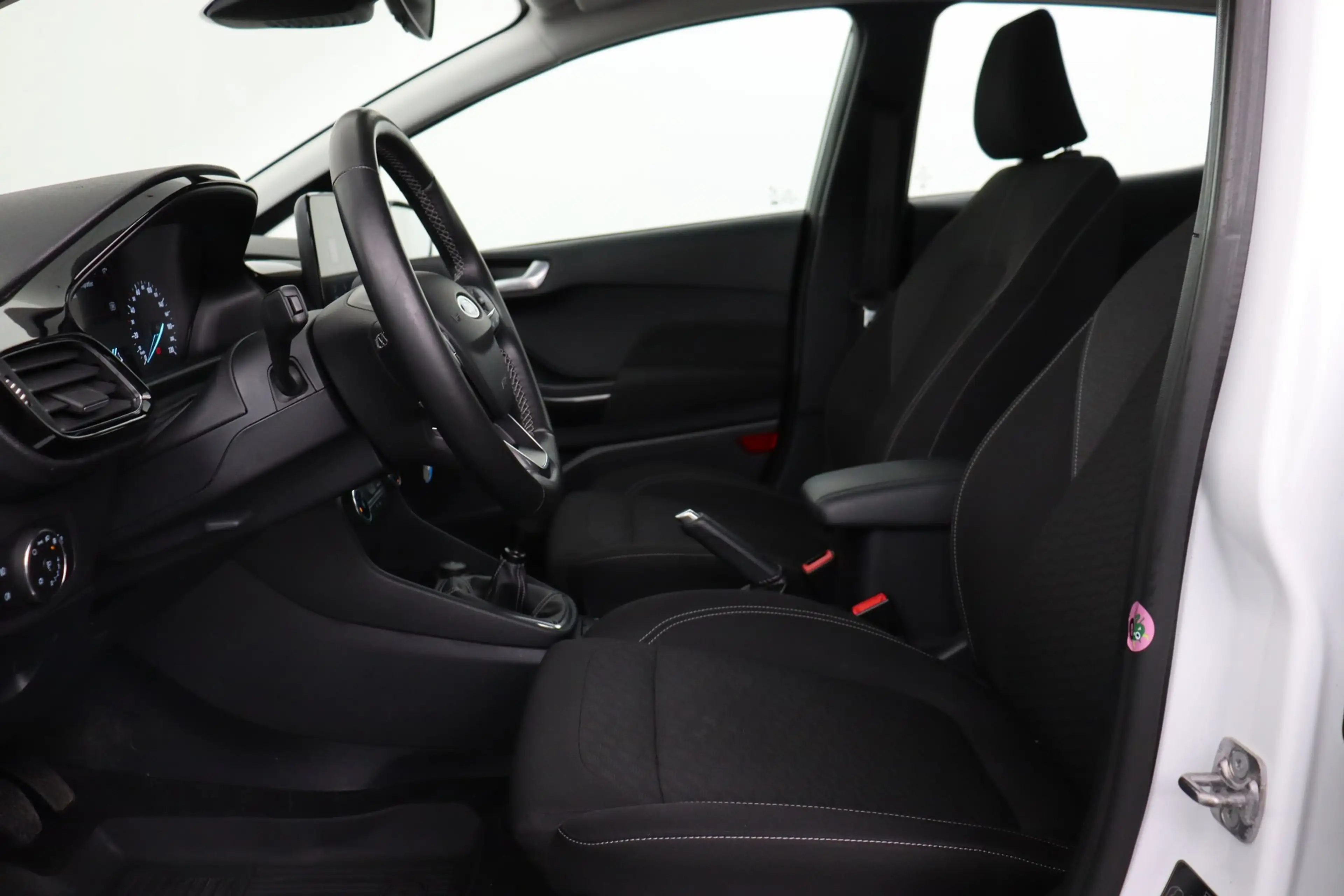 Ford Fiesta 1.0 MHEV TITANIUM + PDC + CRUISE — photo 10