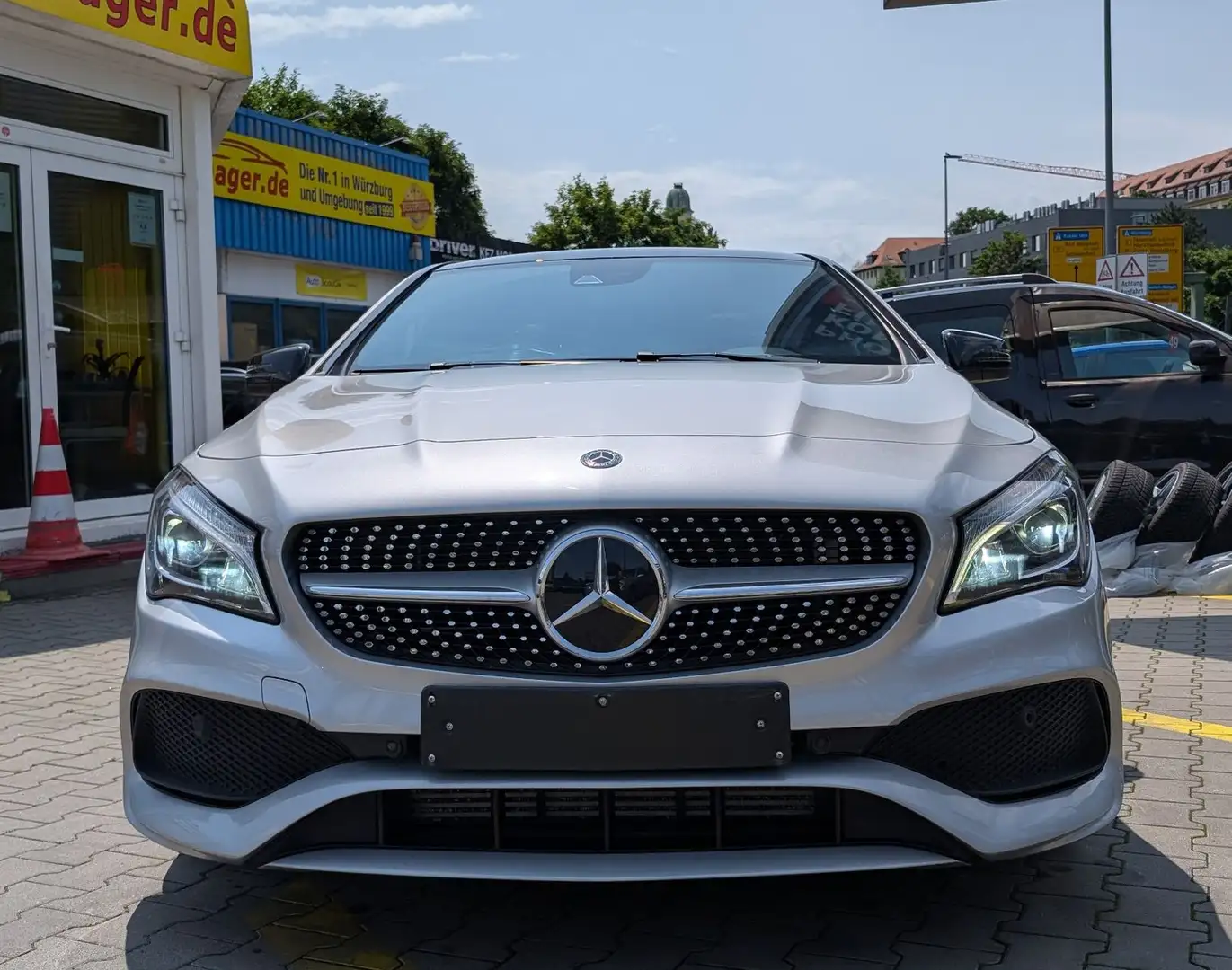 Mercedes-Benz CLA 200 AMG*ACC*PANO*SH*LED*RKam*H&K*Memo*TOP Stříbrná - 2