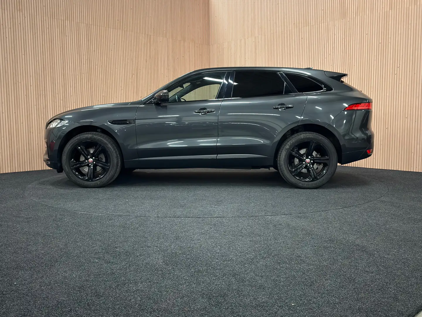 Jaguar F-Pace F-Pace 25t AWD R-Sport| Pano| DAB| Verw. st| 20" Grigio - 2