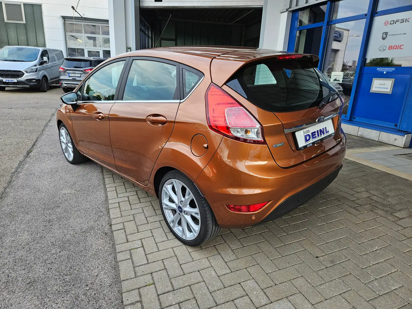 Ford Fiesta Titanium Zahnriemen+ Service neu Hnědá - 2