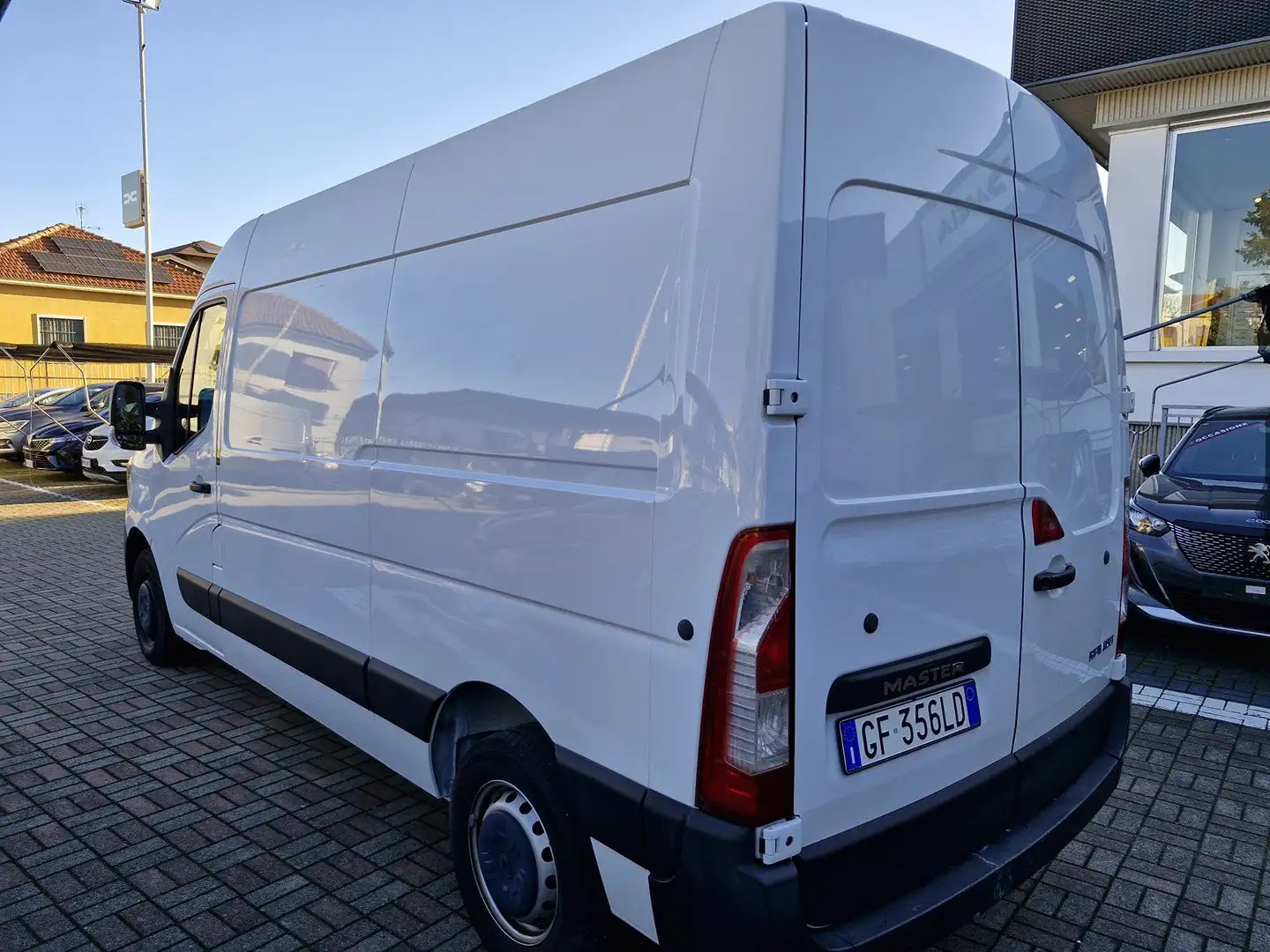 Renault Master T35 2.3 dci 135cv L2H2 Ice Blanco - 2