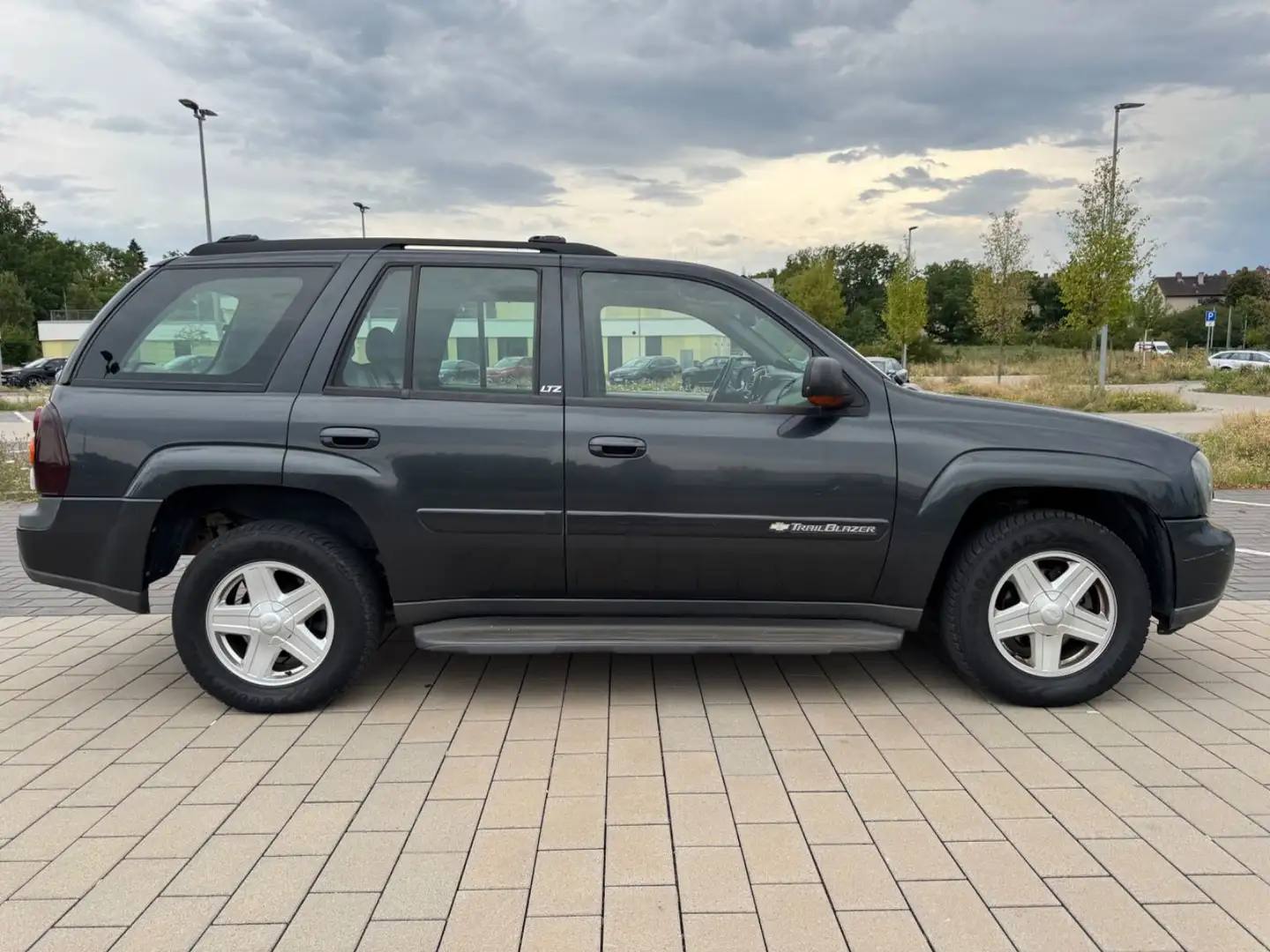 Chevrolet Trailblazer 4.2 24V LTZ 4x4 *AHK+Glasdach+Leder* Schwarz - 1