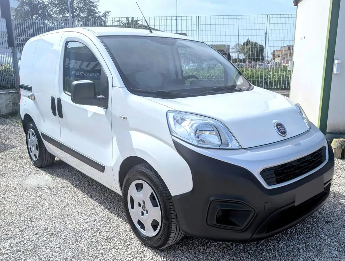 Fiat Fiorino 1.3 MJT 95CV Cargo SX Fehér - 2