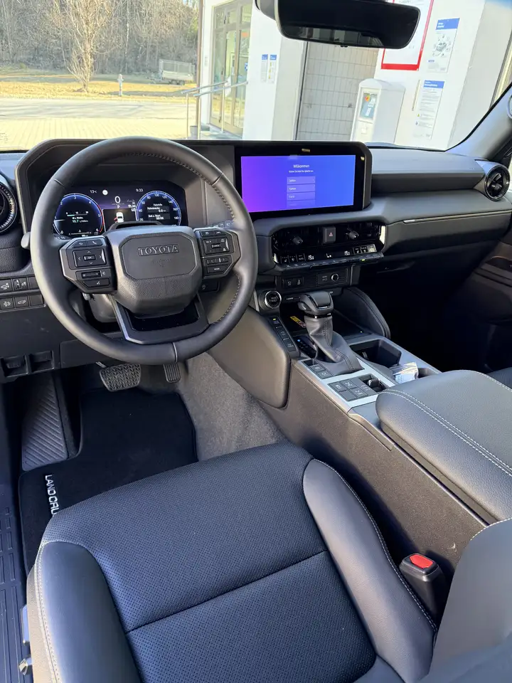 Toyota Land Cruiser Land Cruiser 2.8 D-4D Mild-Hybrid A/T Exe 9