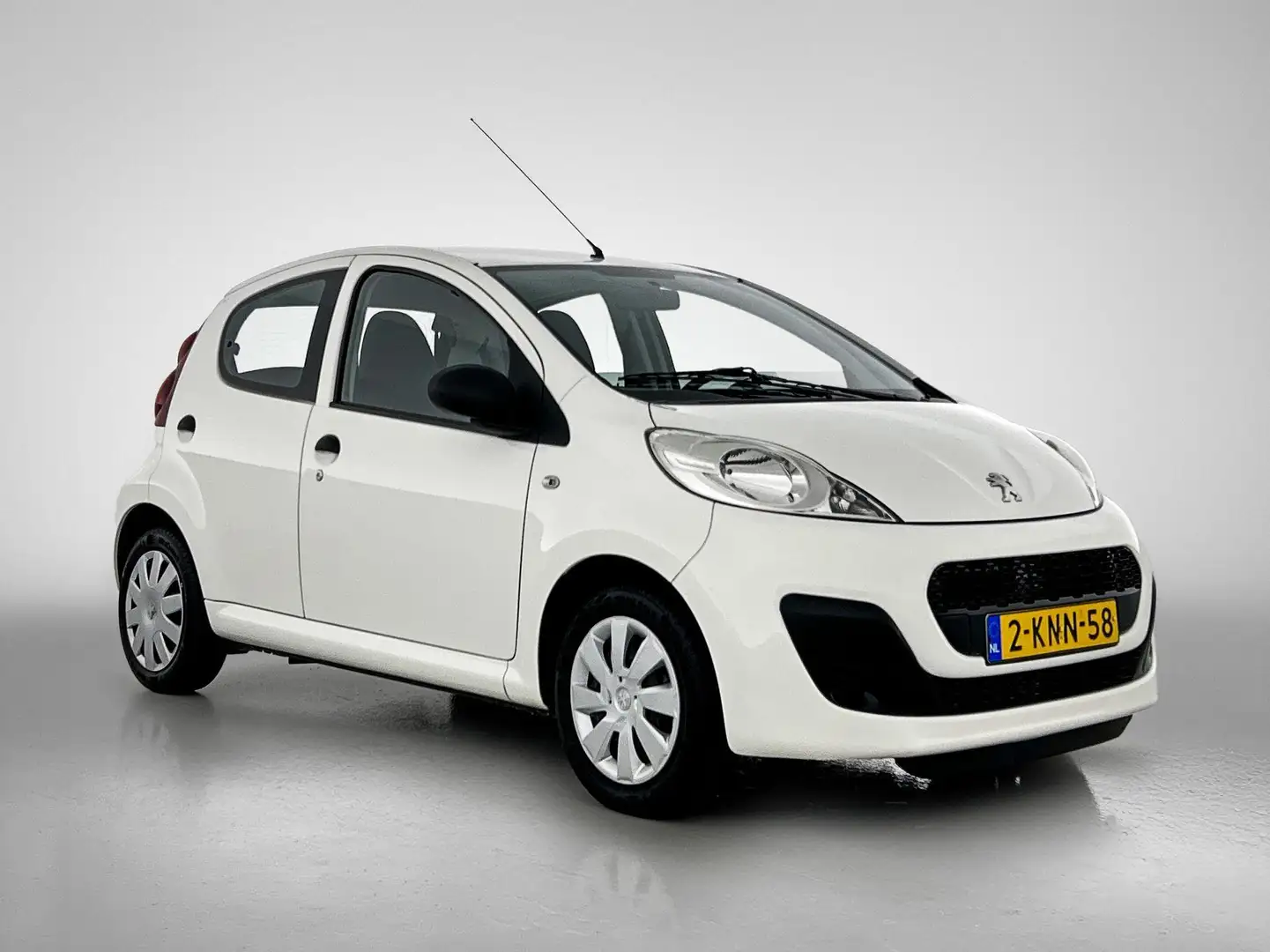 Peugeot 107 Access Accent 68pk 5-drs | Airco | Radio/CD | Lage Wit - 2