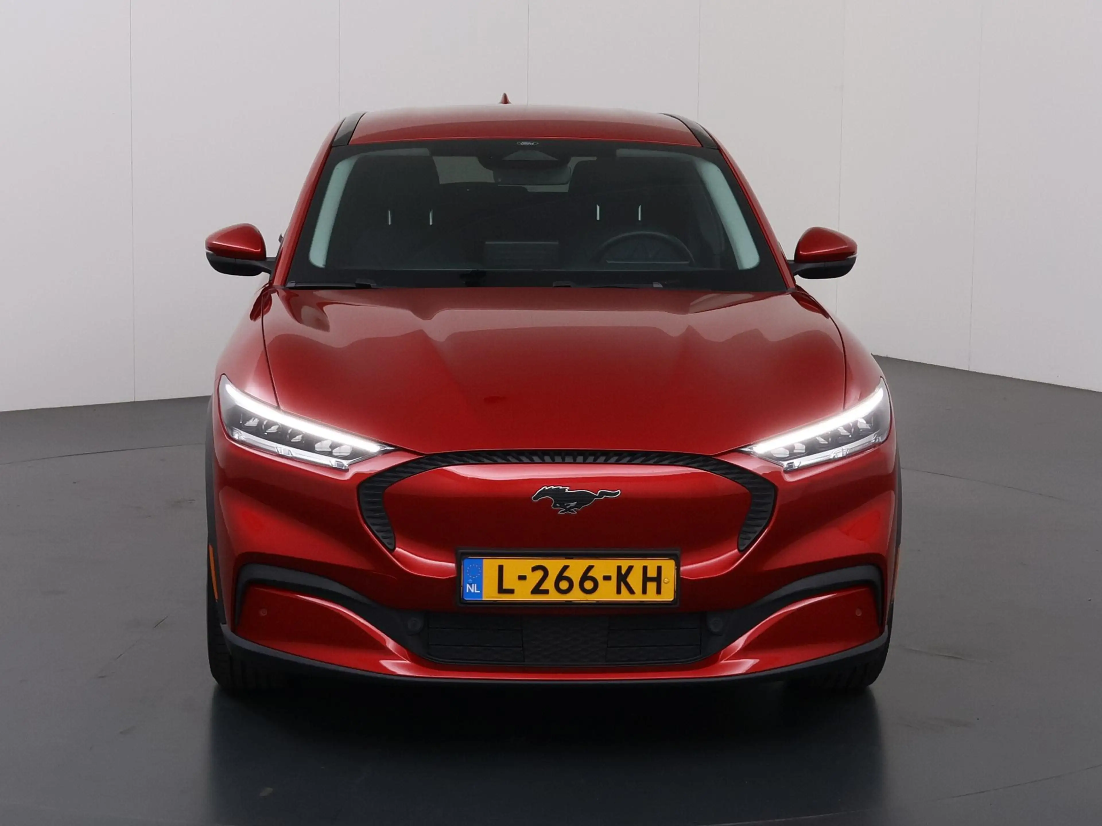 Ford Mustang Mach-E RWD 75 kWh | Winterpakket | Navigatie | Parkeercam — photo 3