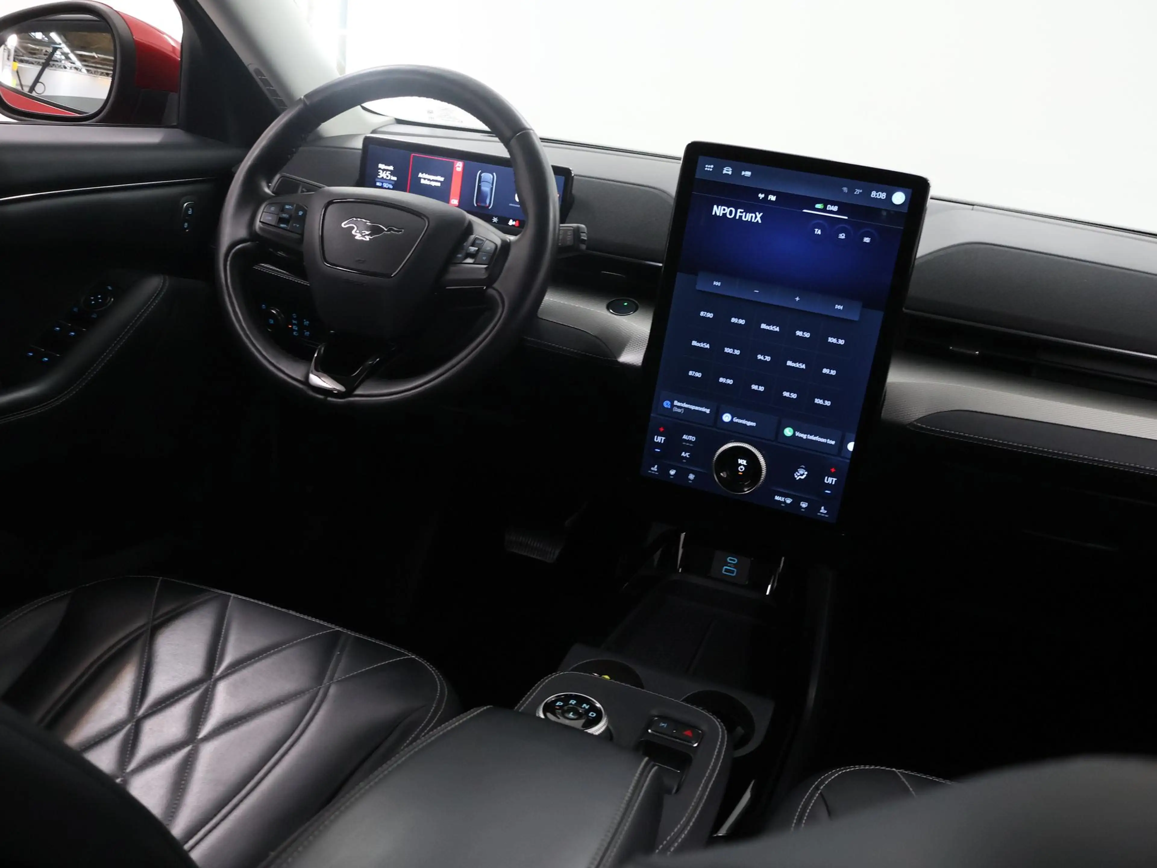 Ford Mustang Mach-E RWD 75 kWh | Winterpakket | Navigatie | Parkeercam — photo 9