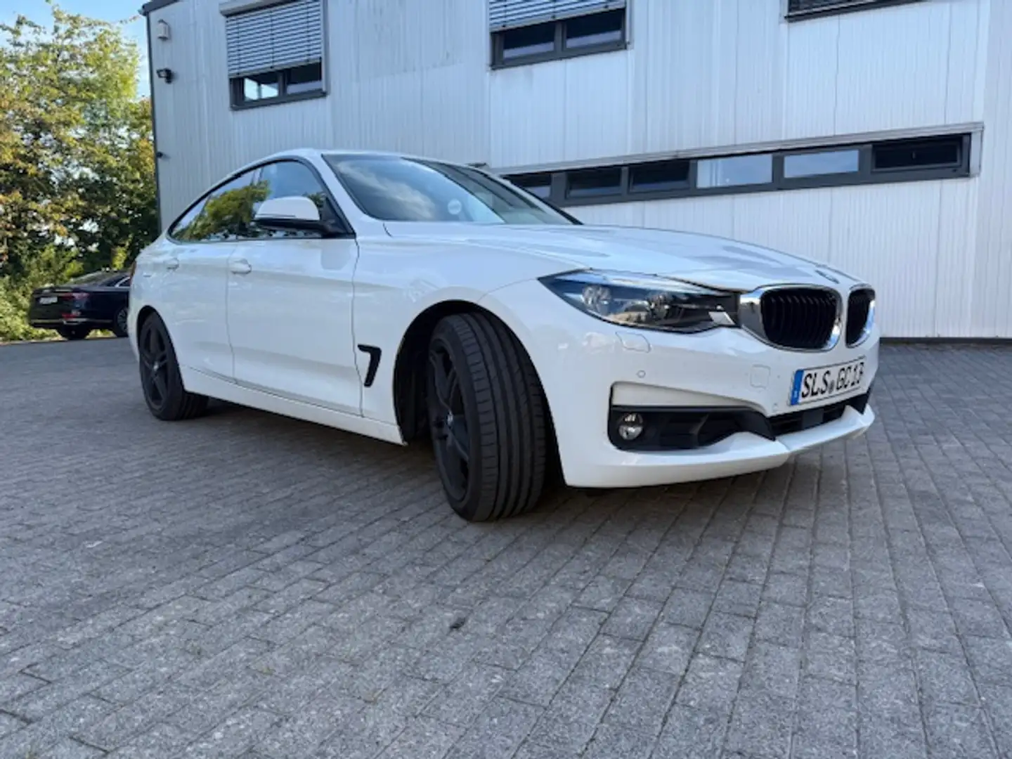 BMW 320 320d Gran Turismo Weiß - 2