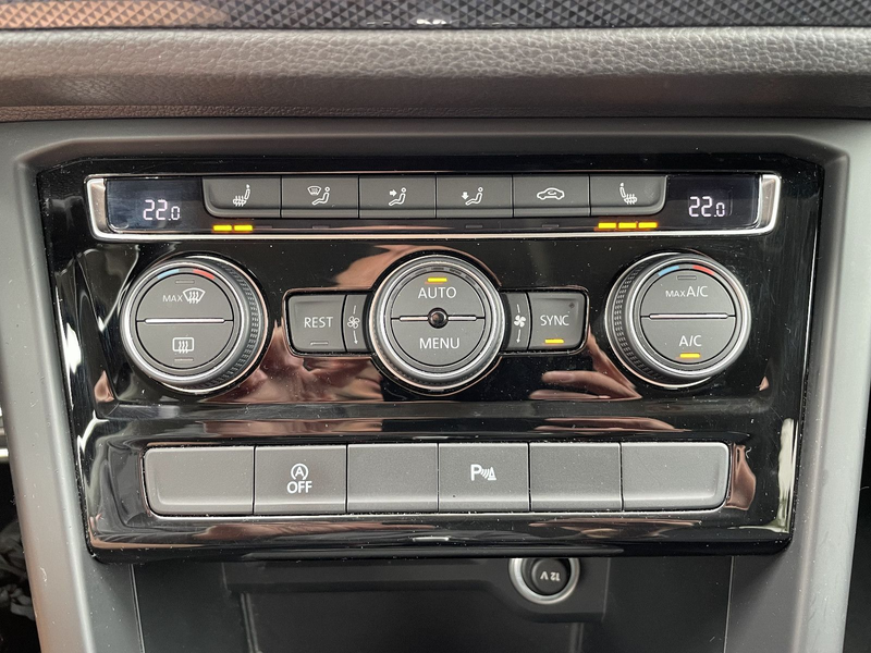 Volkswagen Touran United DSG AHK Carplay DAB — photo 14