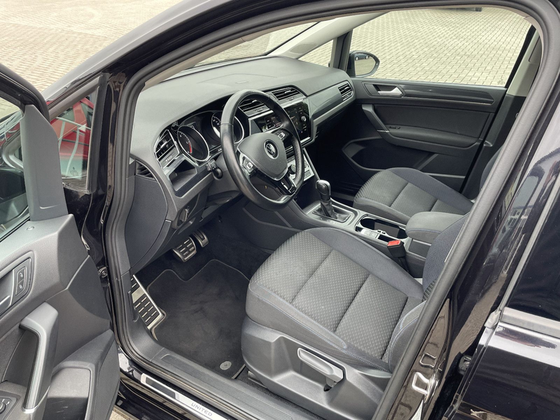 Volkswagen Touran United DSG AHK Carplay DAB — photo 9