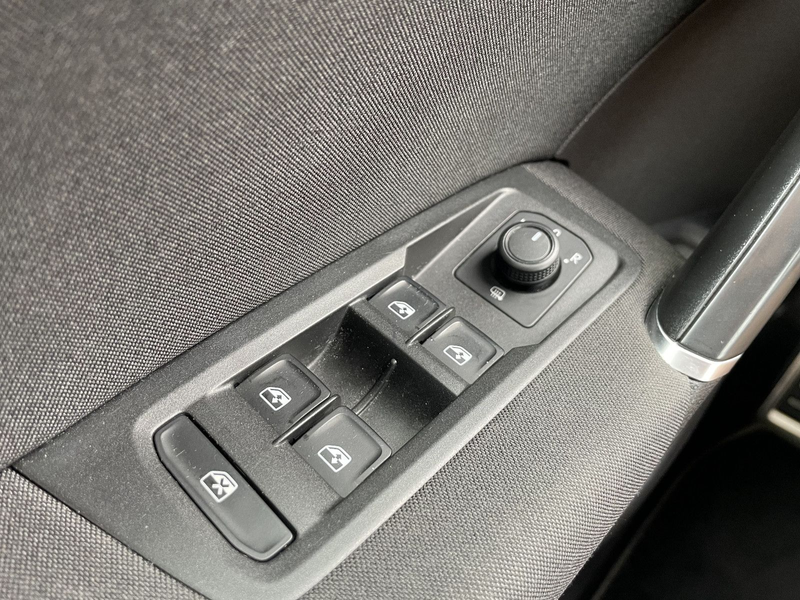 Volkswagen Touran United DSG AHK Carplay DAB — photo 12