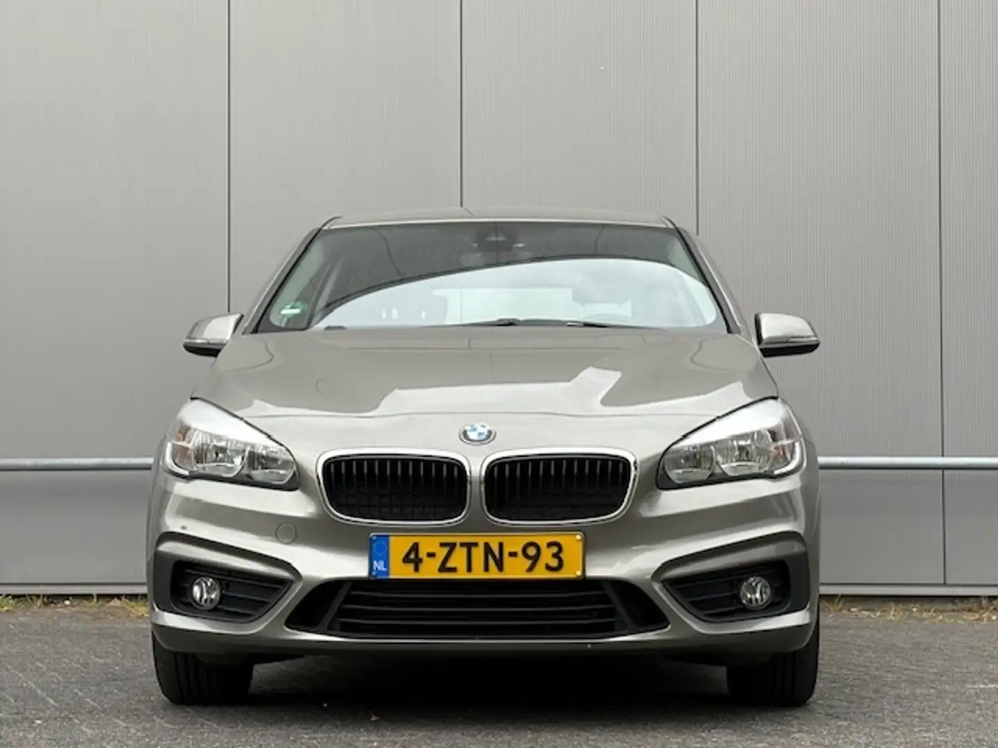 BMW 220 2-serie Active Tourer 220i - automaat - nap - 1e e Grau - 2