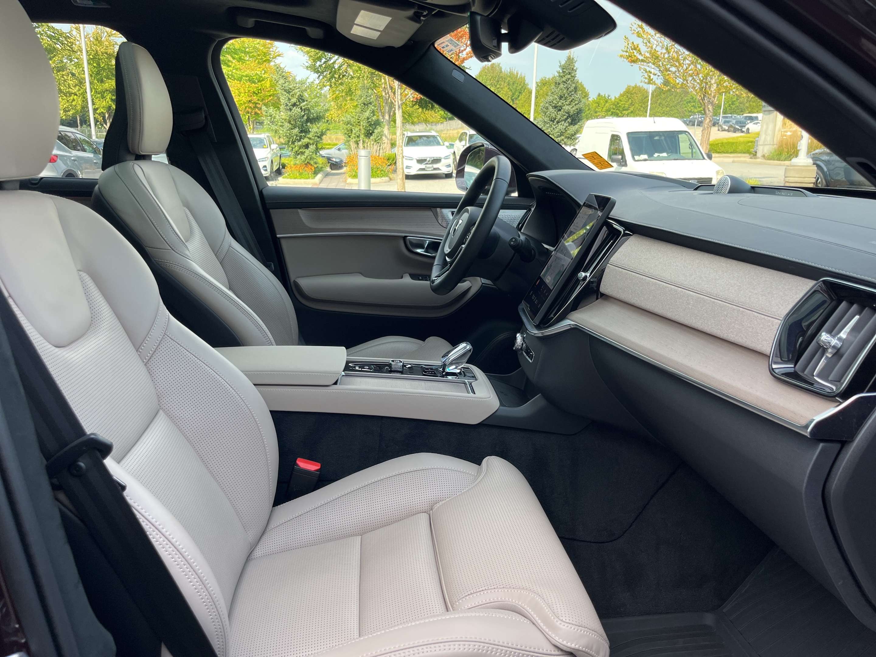 2025 Volvo XC90 2025.5 T8 AWD Ultra Bright Theme 7-Seater thumb 15