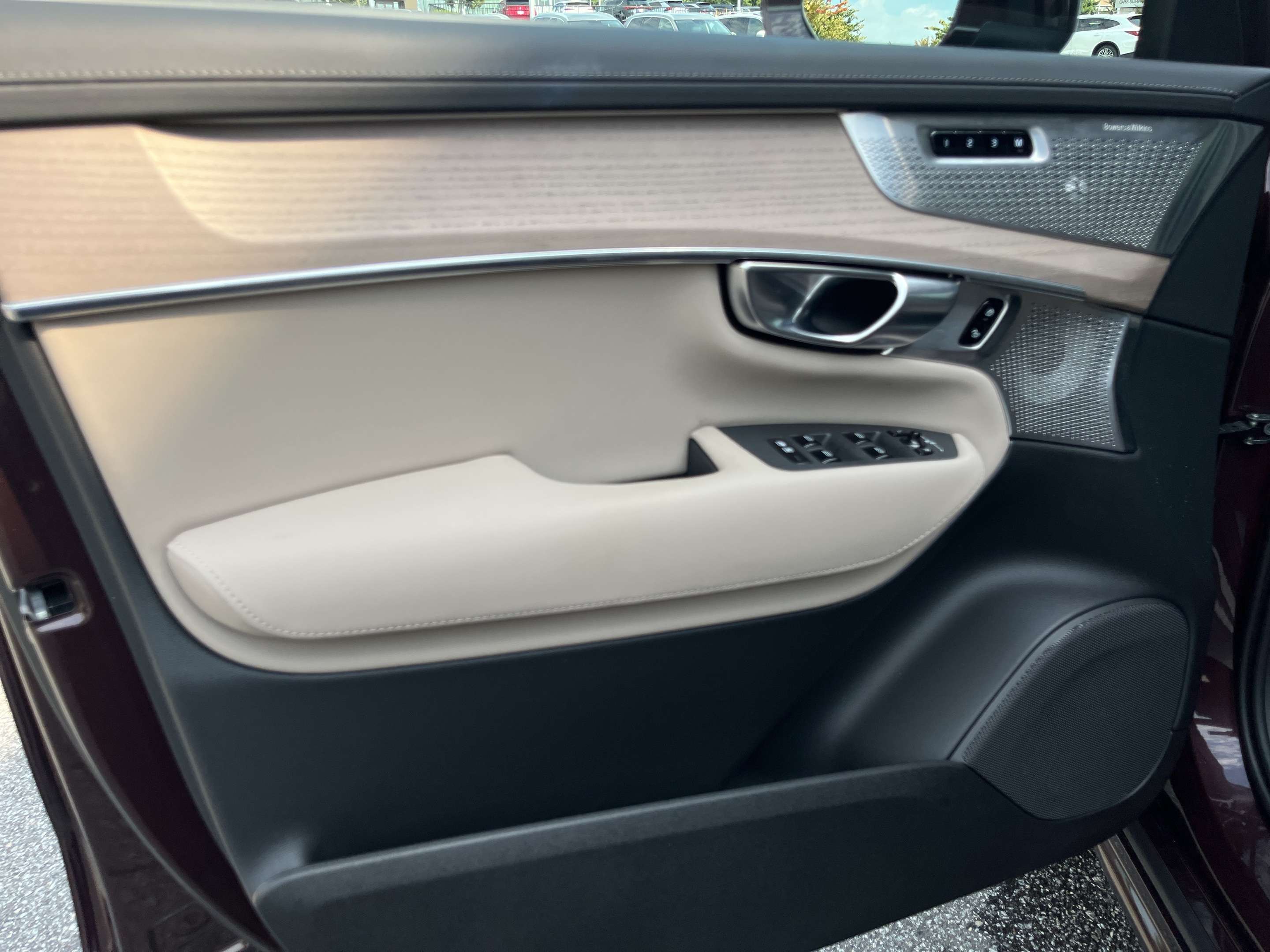 2025 Volvo XC90 2025.5 T8 AWD Ultra Bright Theme 7-Seater thumb 10