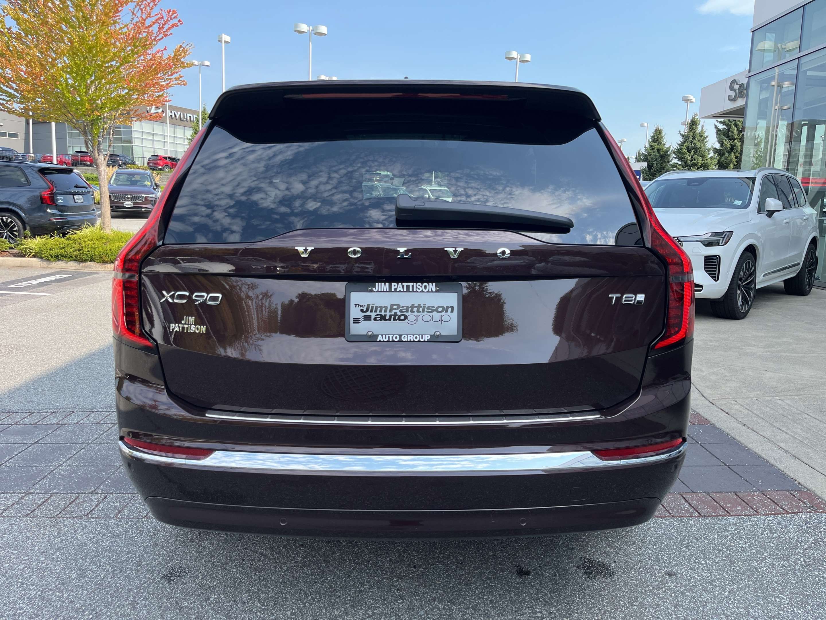 2025 Volvo XC90 2025.5 T8 AWD Ultra Bright Theme 7-Seater alt 4