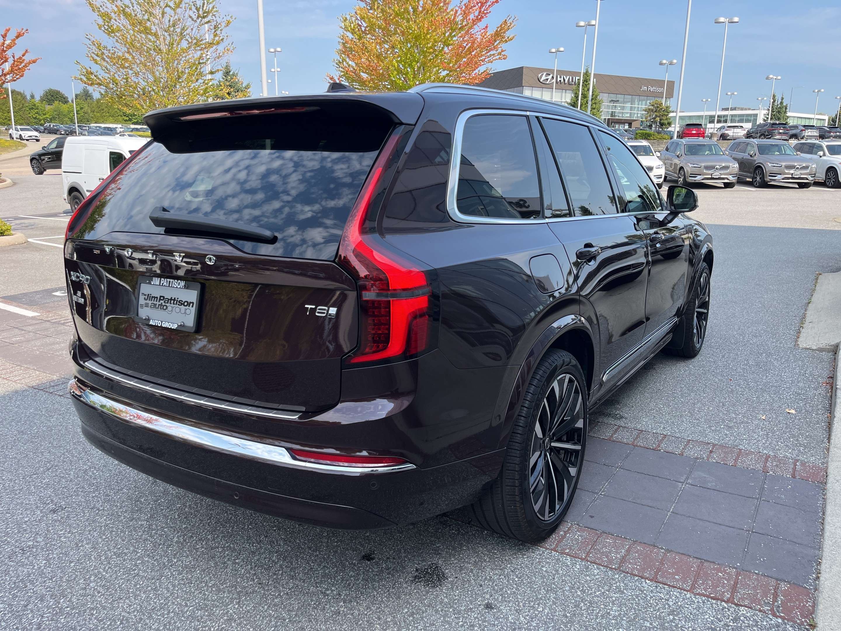 2025 Volvo XC90 2025.5 T8 AWD Ultra Bright Theme 7-Seater alt 5