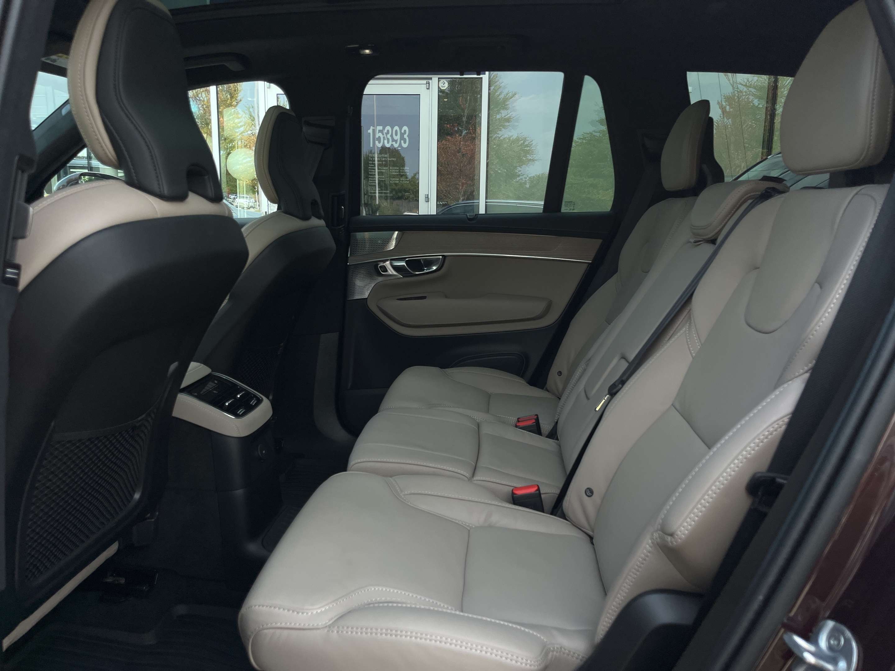 2025 Volvo XC90 2025.5 T8 AWD Ultra Bright Theme 7-Seater thumb 12