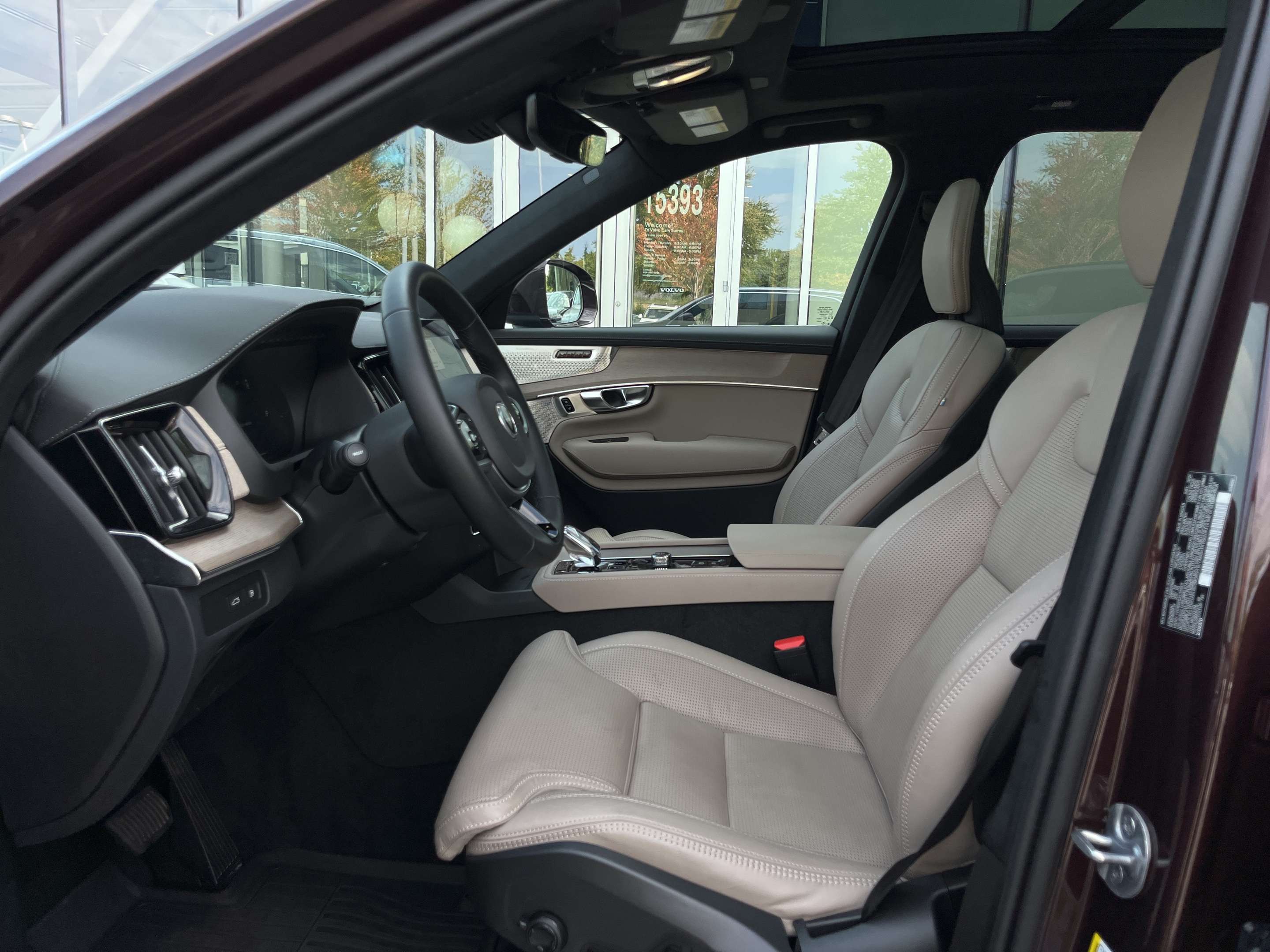 2025 Volvo XC90 2025.5 T8 AWD Ultra Bright Theme 7-Seater thumb 9