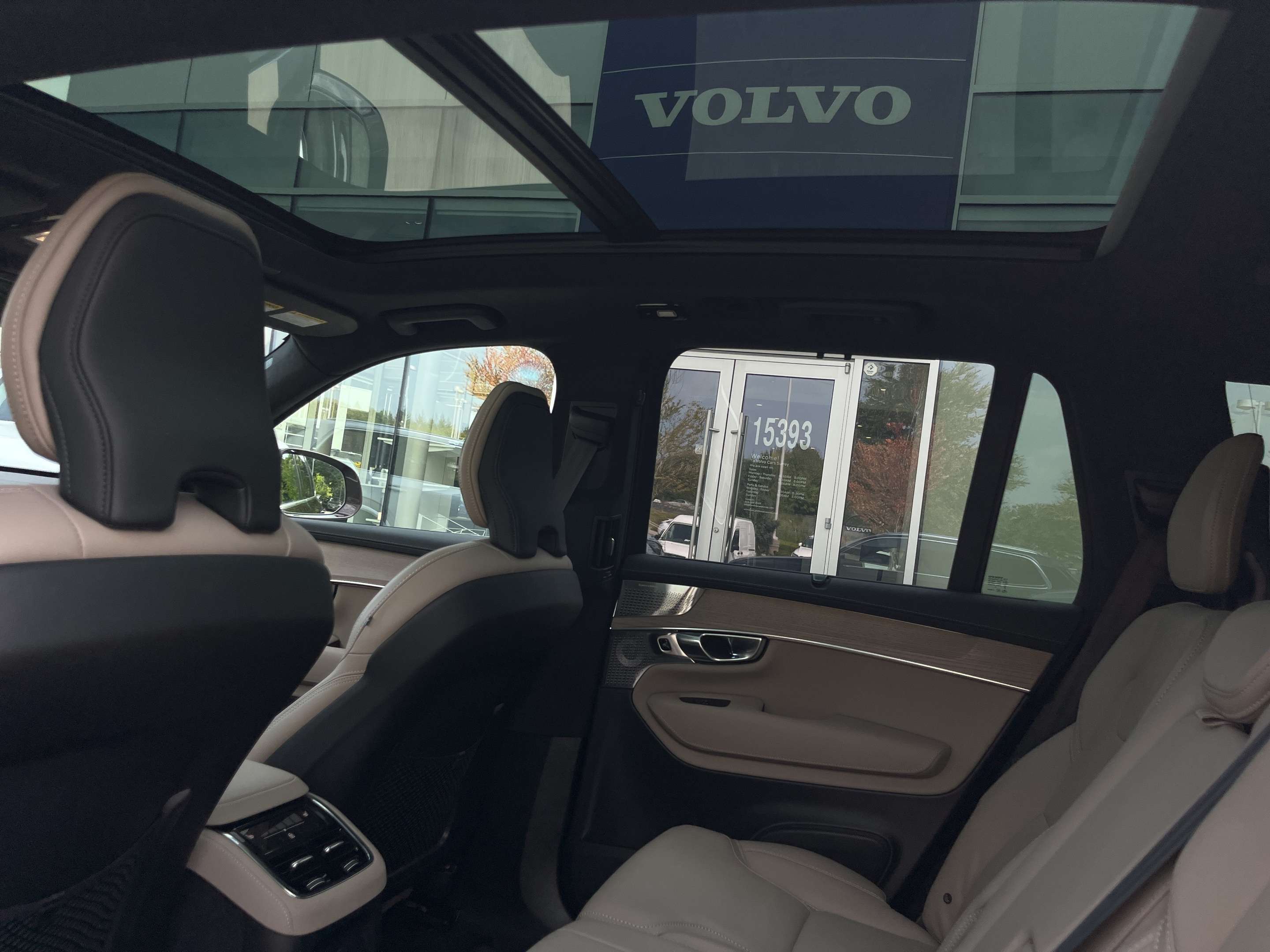 2025 Volvo XC90 2025.5 T8 AWD Ultra Bright Theme 7-Seater thumb 13