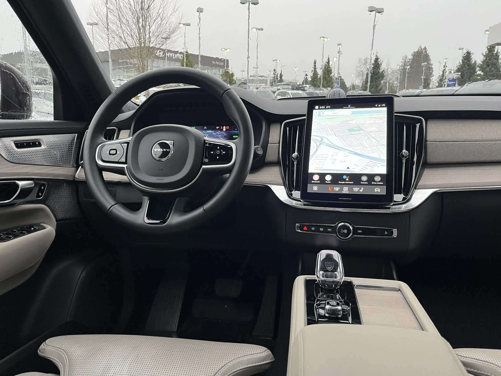 2025 Volvo XC90 2025.5 T8 AWD Ultra Bright Theme 7-Seater thumb 23